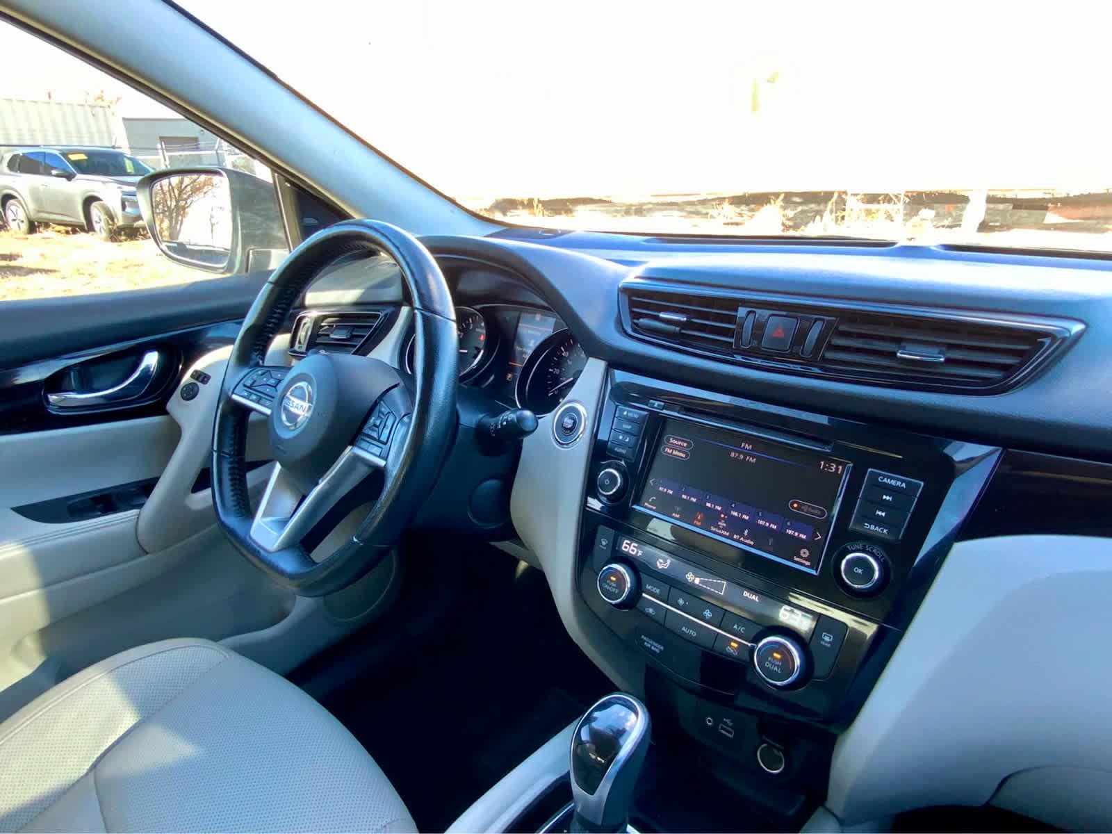 Thumbnail: 2022 Nissan Rogue Sport - 41