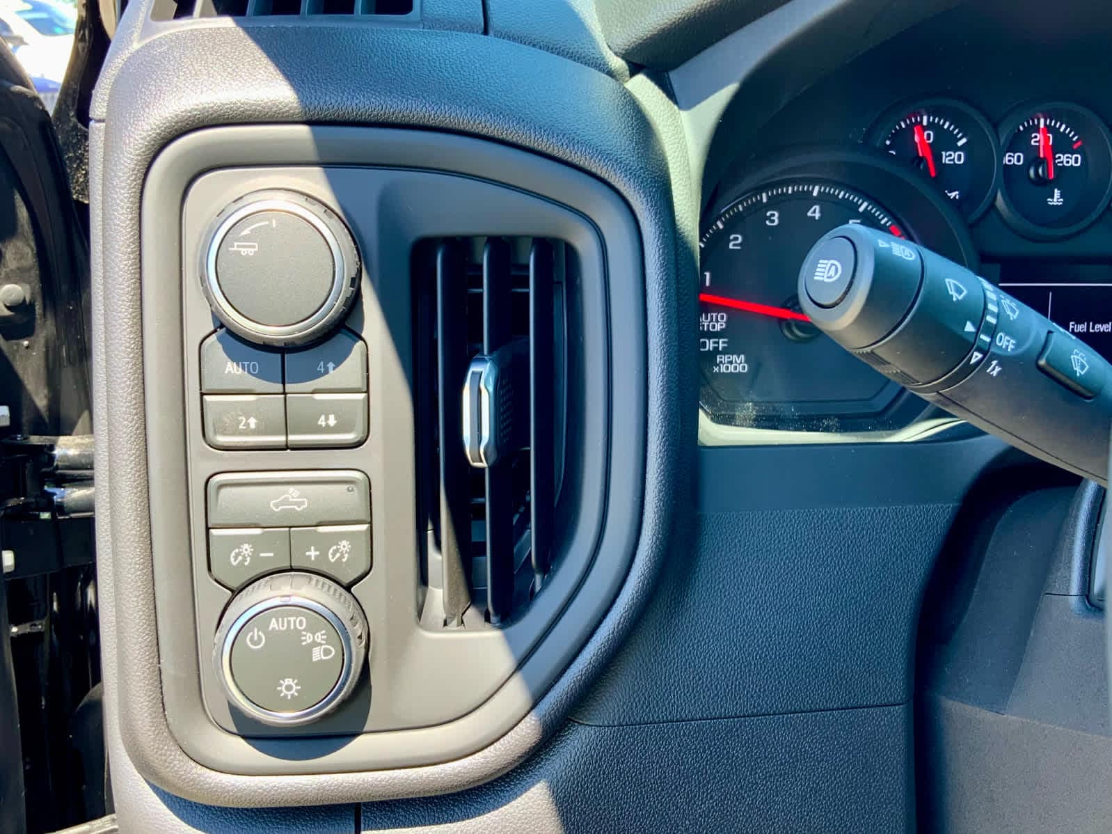 Thumbnail: 2026 Chevrolet Silverado 1500 - 39