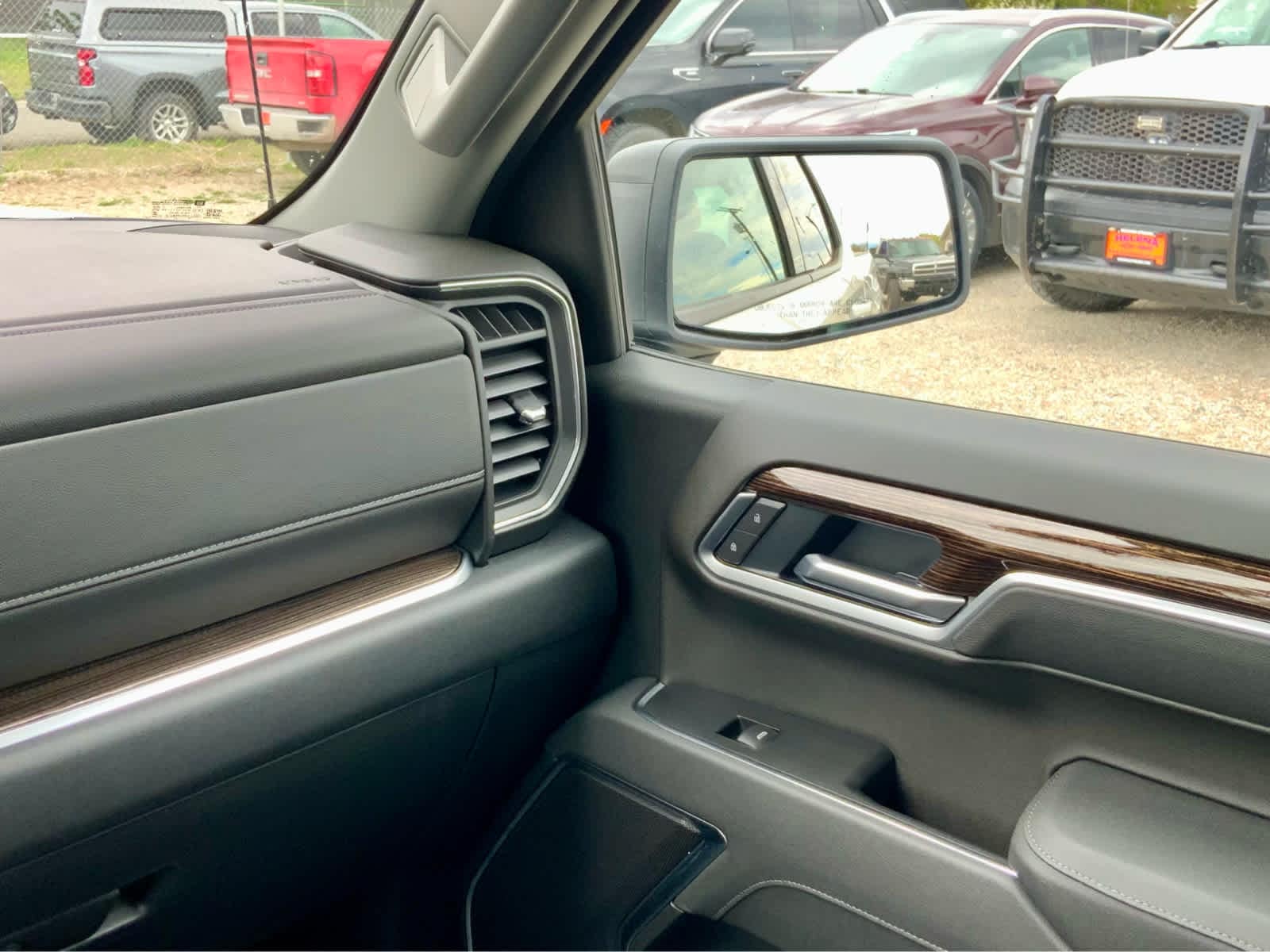 Thumbnail: 2026 GMC Sierra 1500 - 38