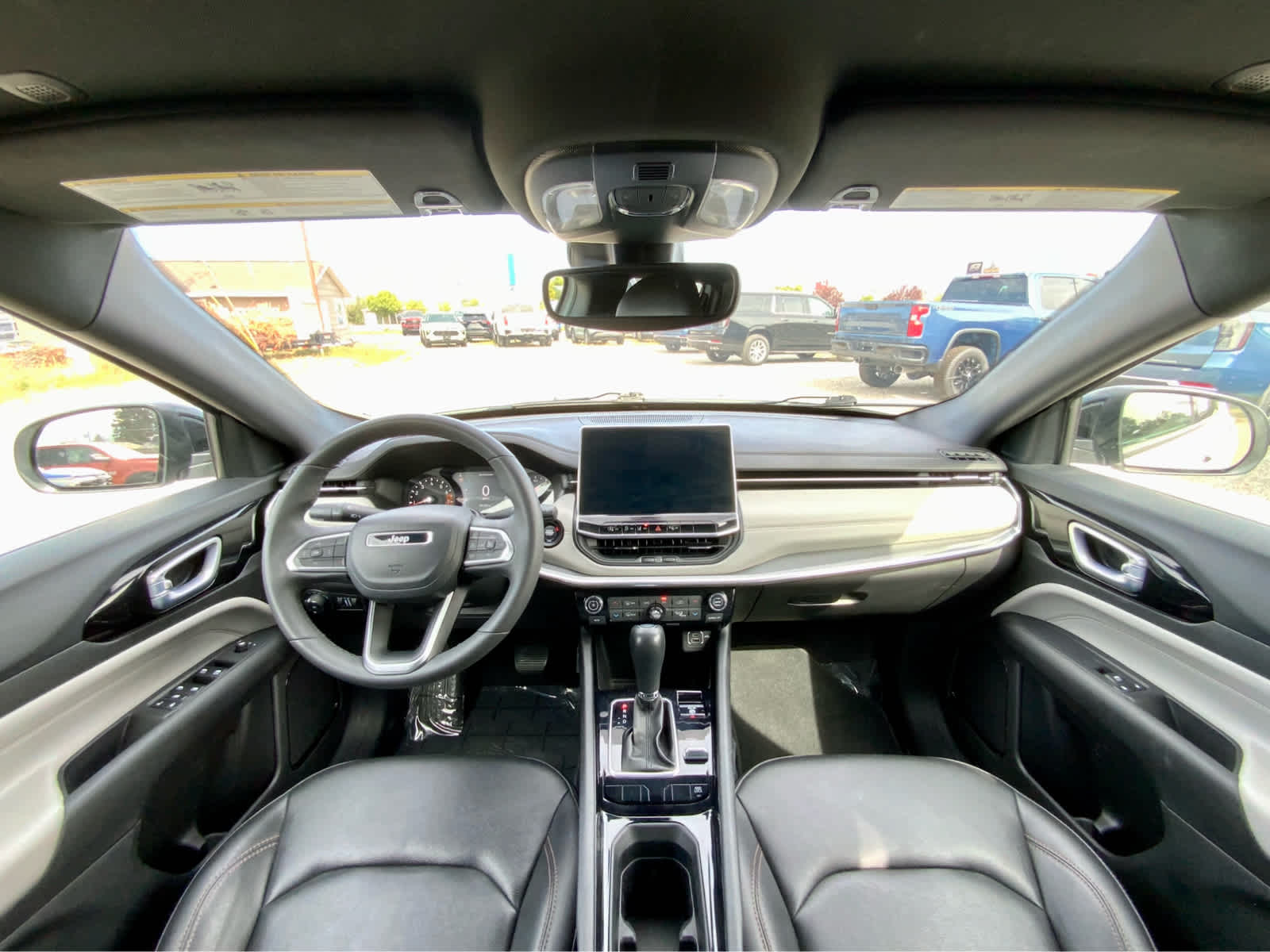 Thumbnail: 2023 Jeep Compass - 34