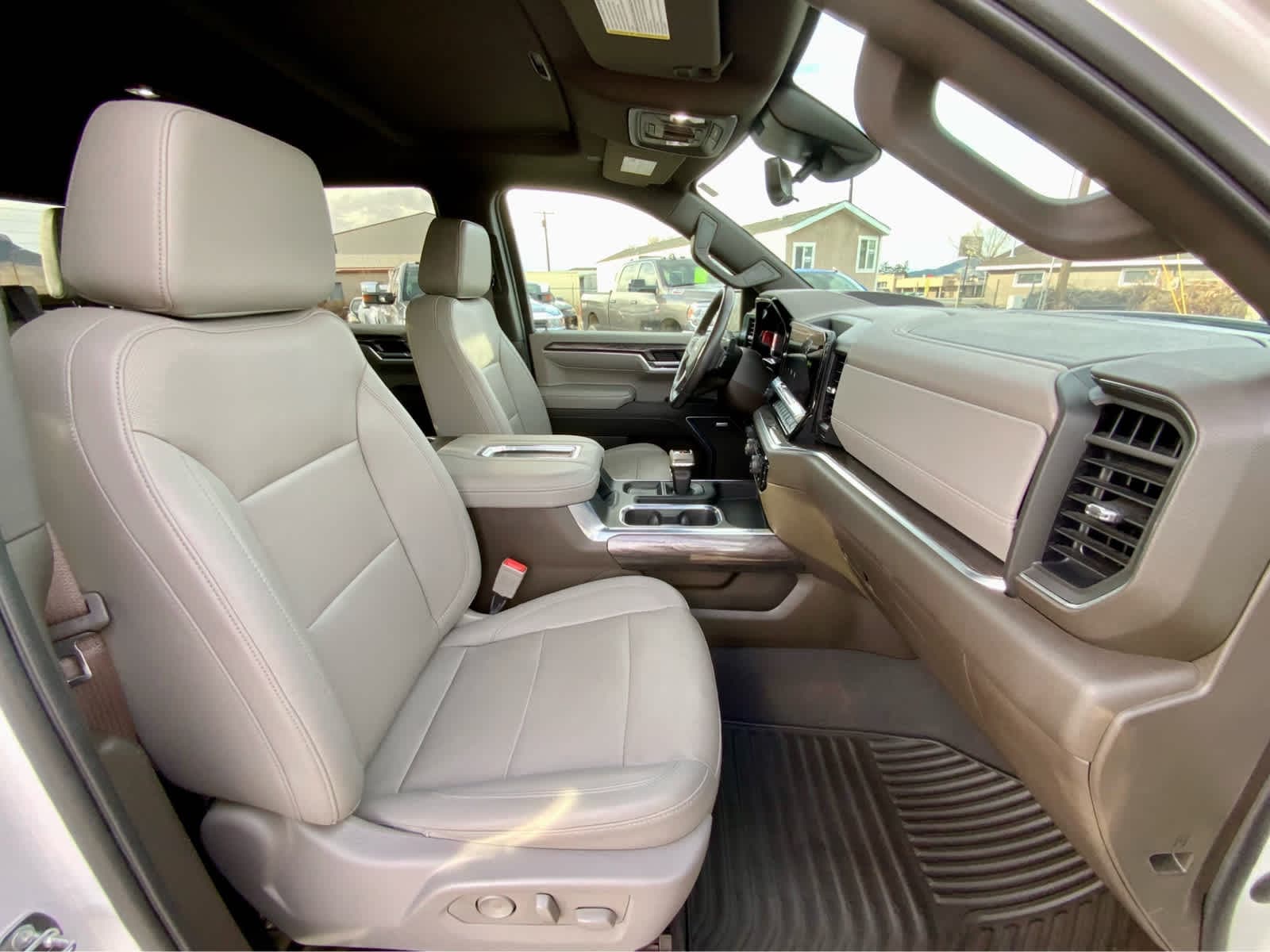 Thumbnail: 2022 Chevrolet Silverado 1500 - 30