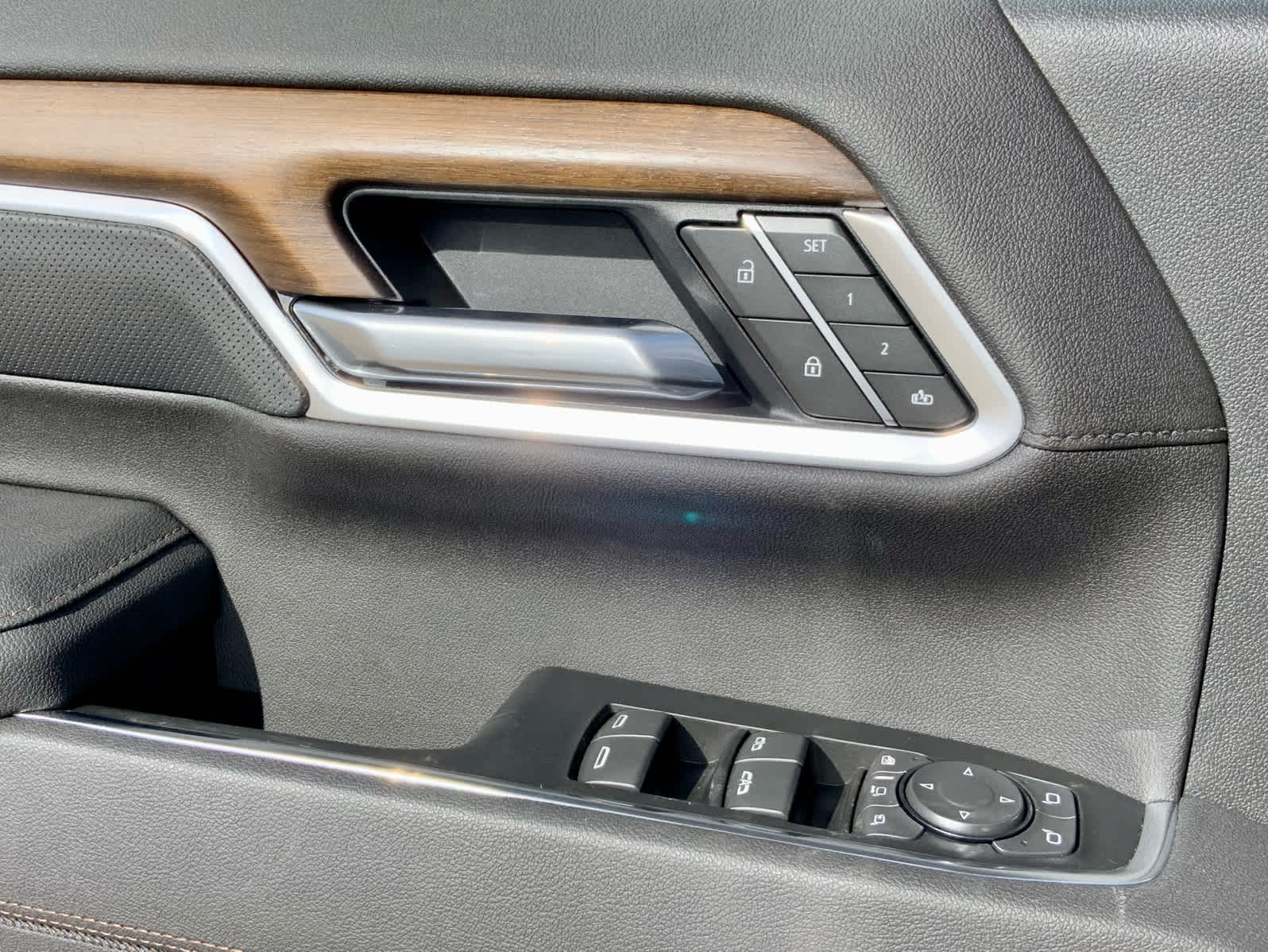 Thumbnail: 2026 Chevrolet Silverado 3500 - 50