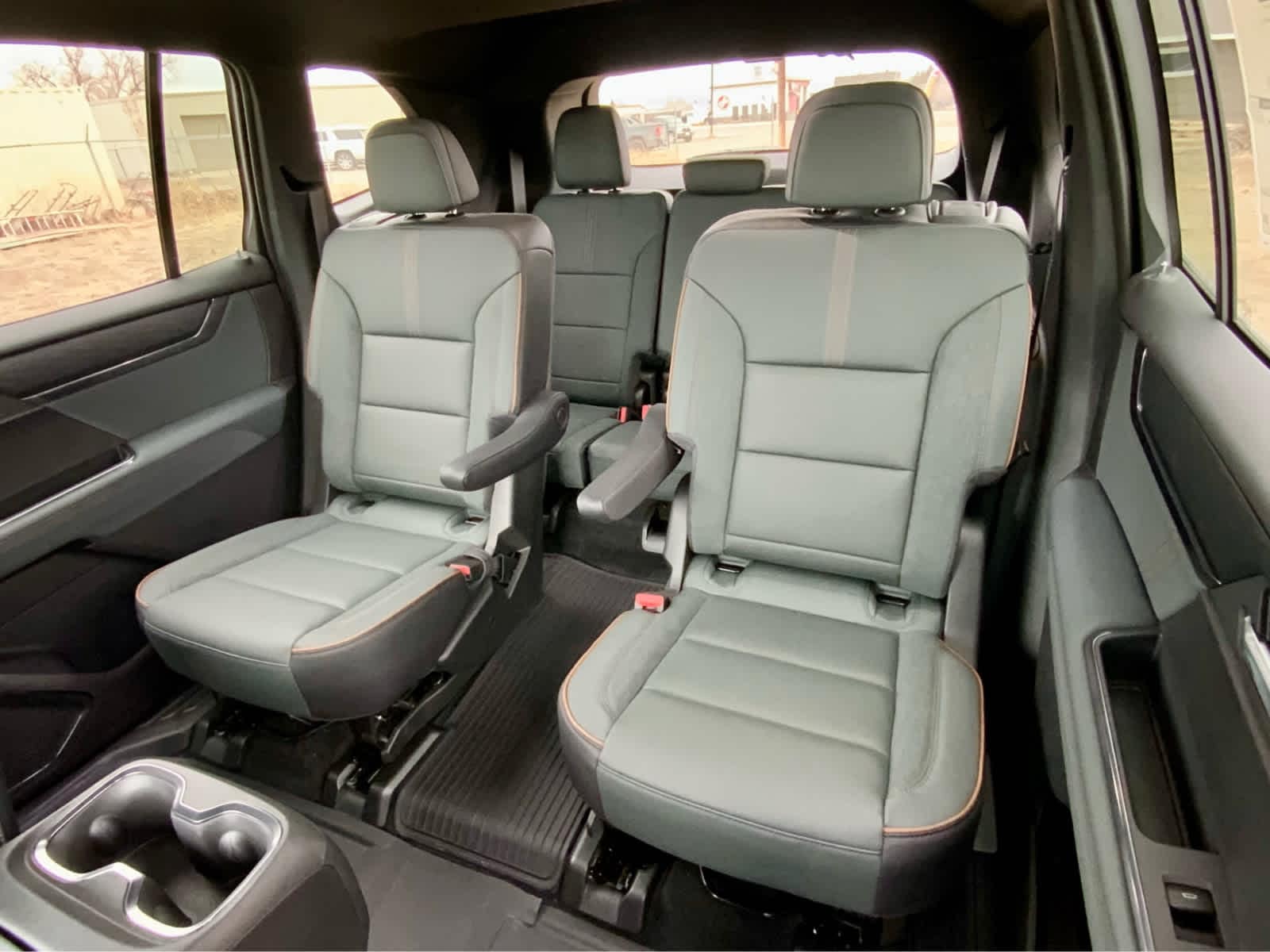 Thumbnail: 2026 GMC Acadia - 27