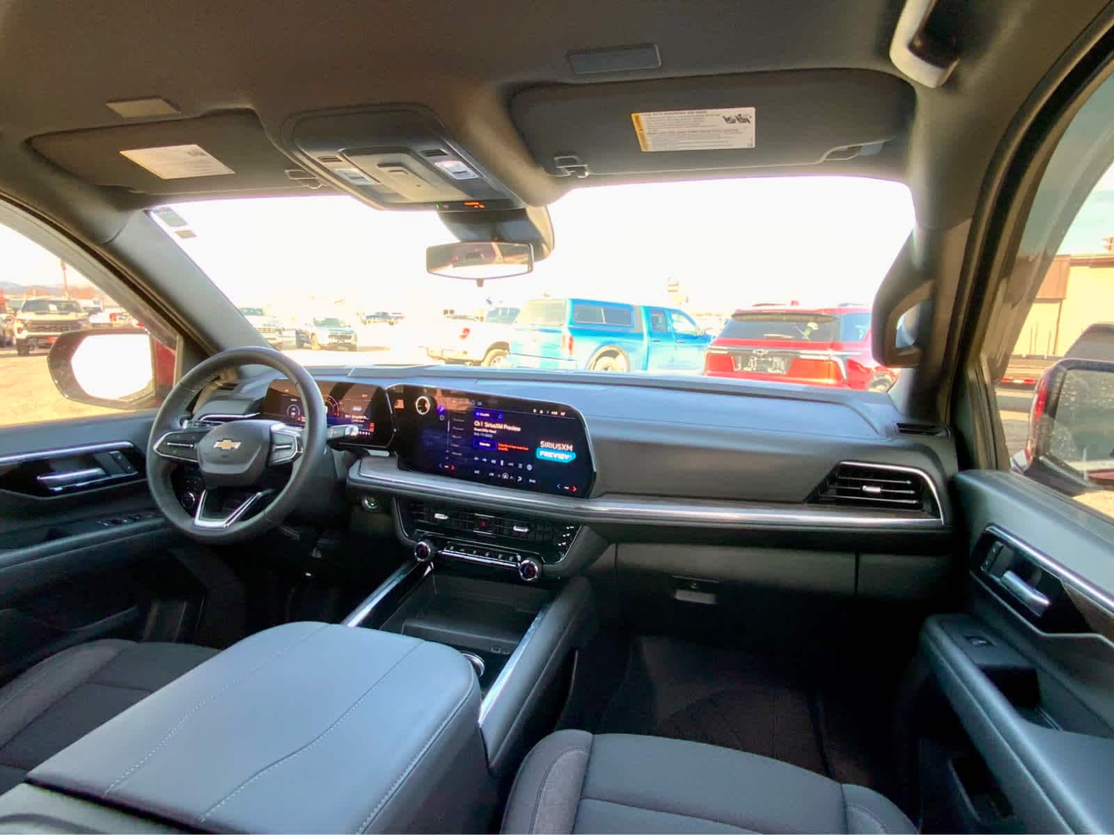 Thumbnail: 2025 Chevrolet Tahoe - 32