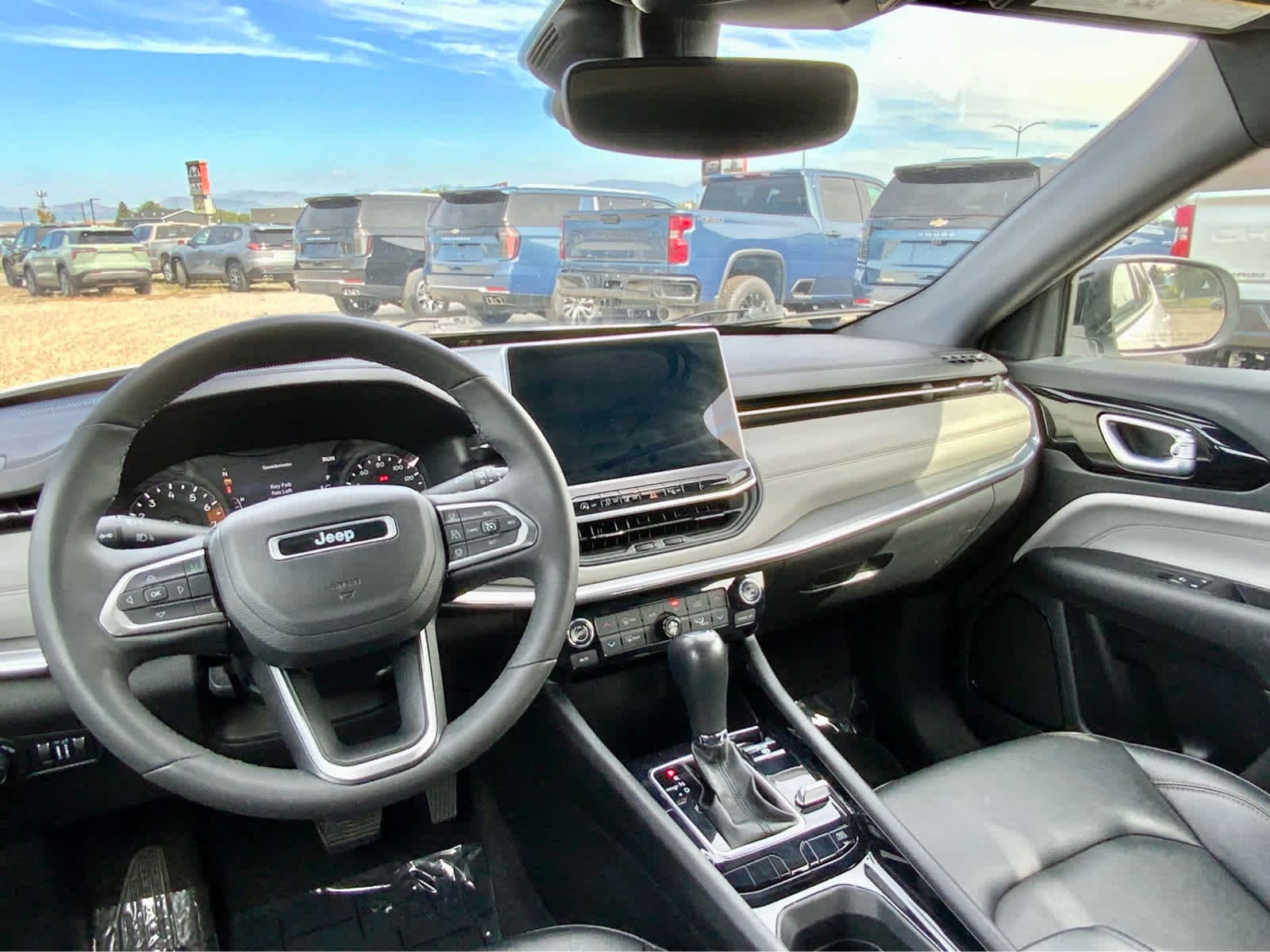 Thumbnail: 2023 Jeep Compass - 37