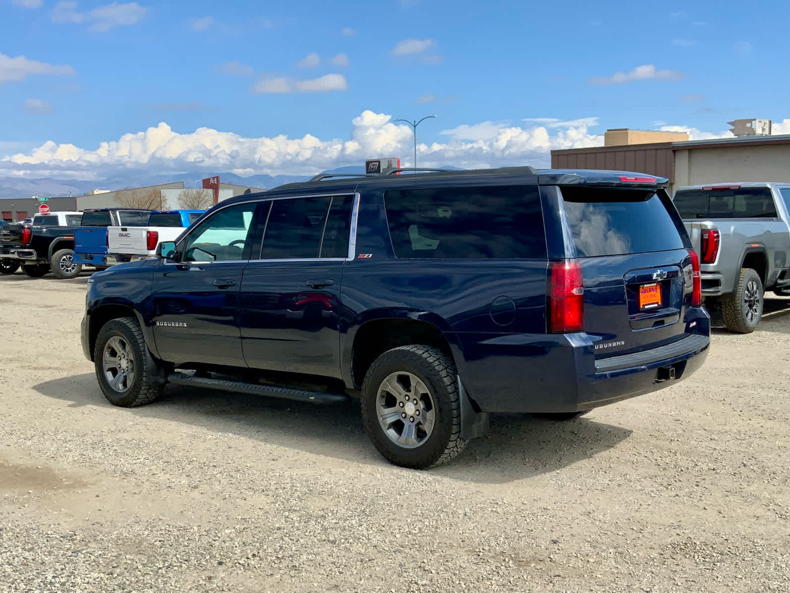 Thumbnail: 2017 Chevrolet Suburban - 3