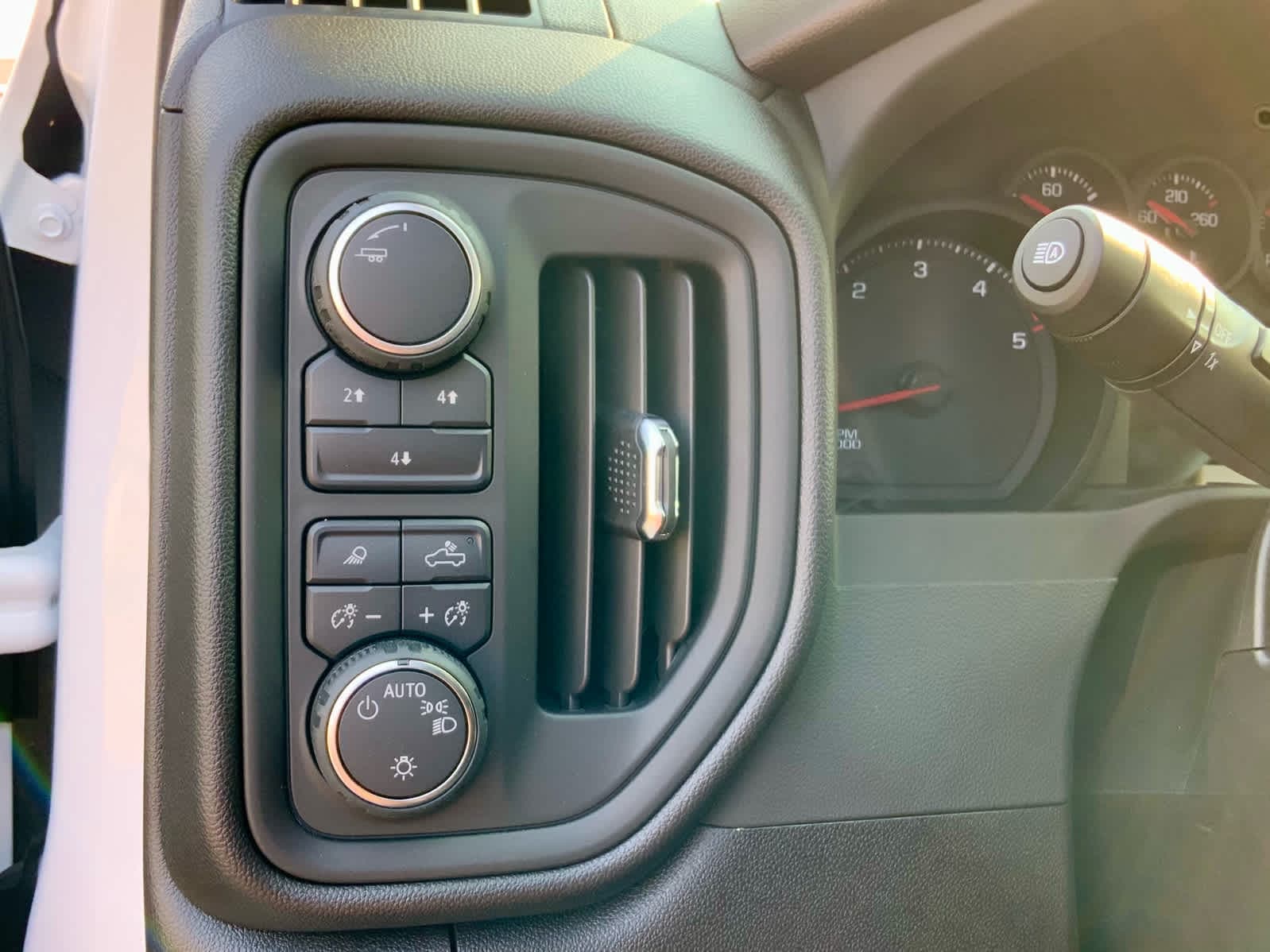 Thumbnail: 2025 Chevrolet Silverado 2500 - 50