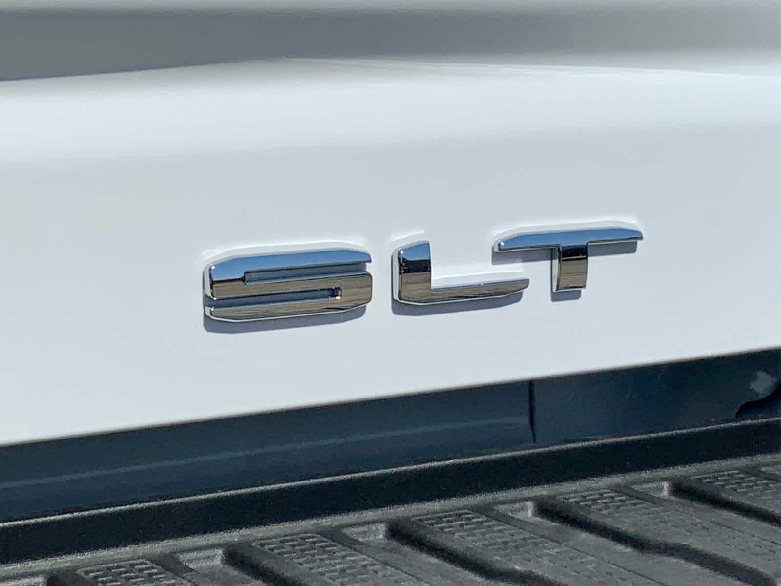 Thumbnail: 2026 GMC Sierra 3500 - 21