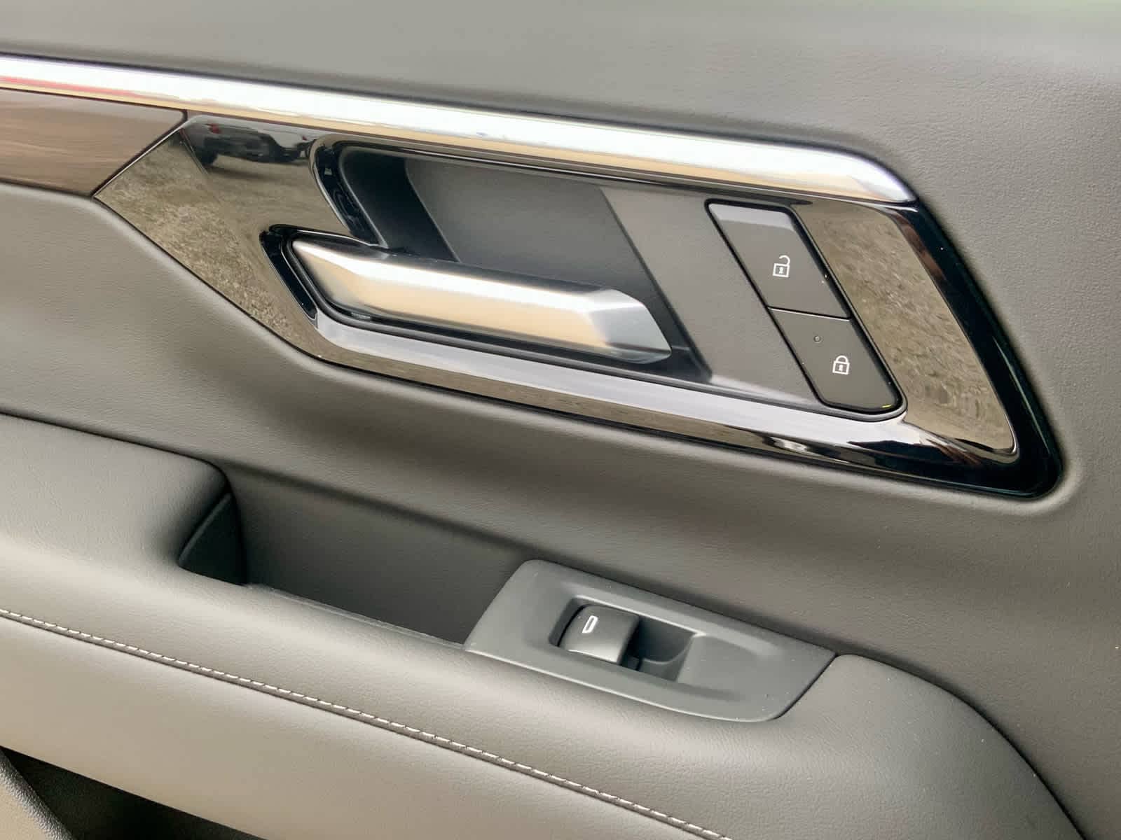 Thumbnail: 2026 Chevrolet Suburban - 48