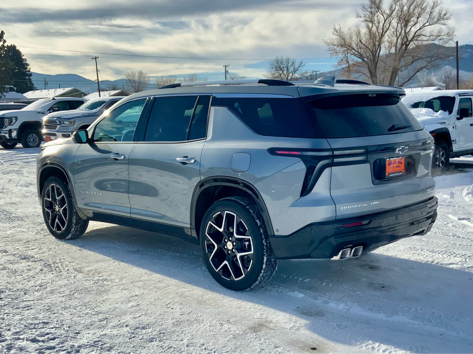 Thumbnail: 2026 Chevrolet Traverse - 3