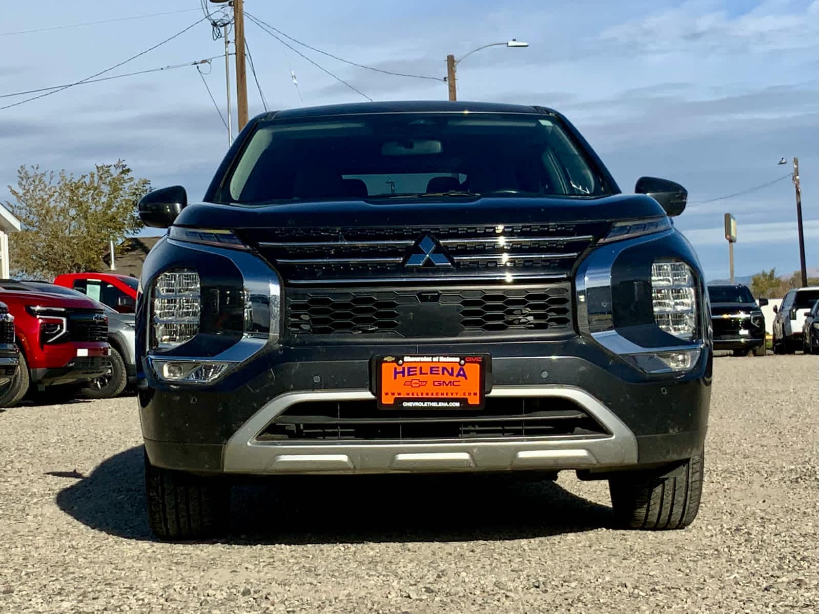 Thumbnail: 2024 Mitsubishi Outlander - 10