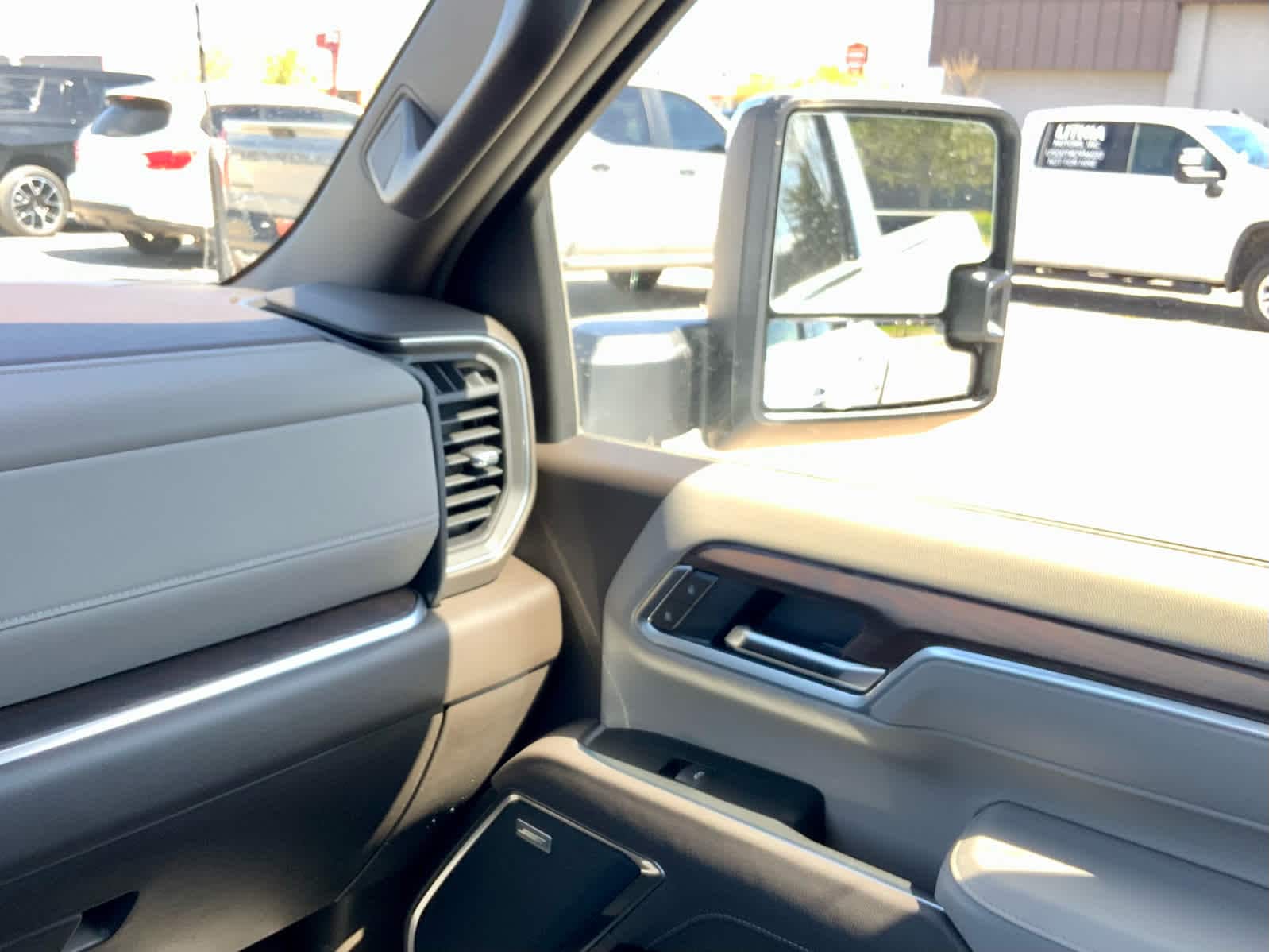 Thumbnail: 2026 GMC Sierra 3500 - 38