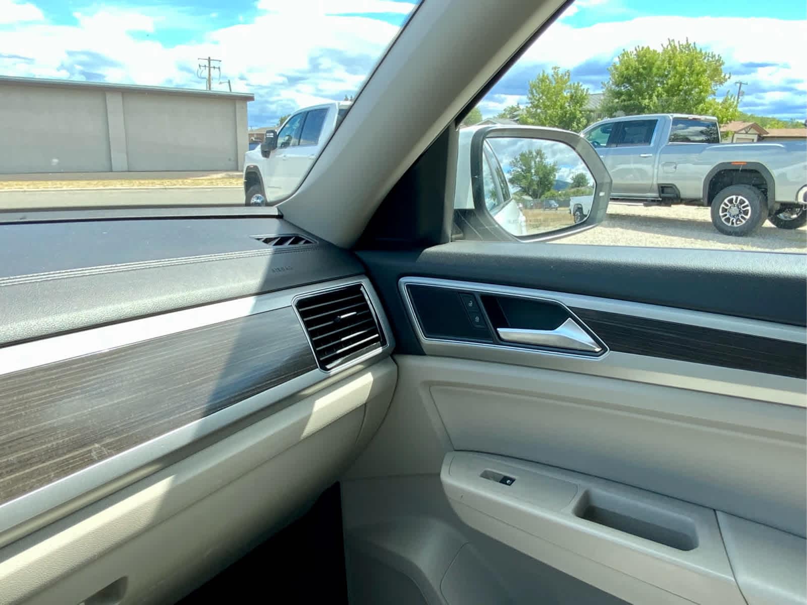 Thumbnail: 2018 Volkswagen Atlas - 40