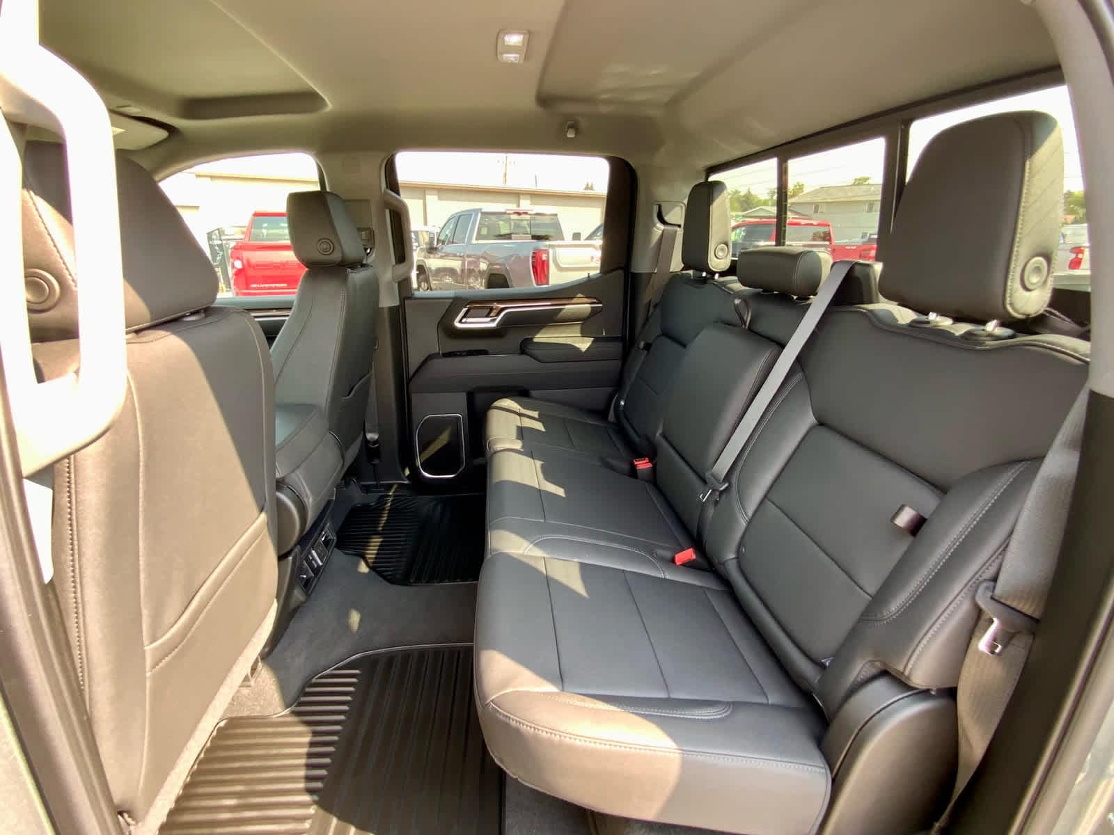 Thumbnail: 2026 Chevrolet Silverado 1500 - 29