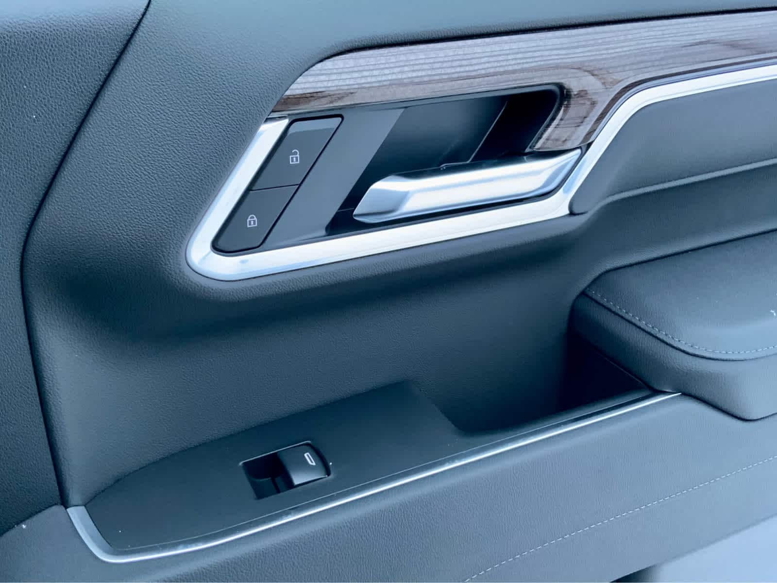 Thumbnail: 2026 Chevrolet Silverado 1500 - 50