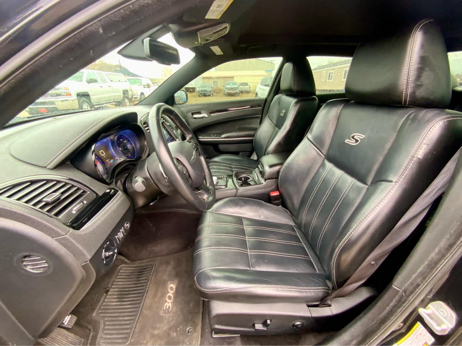 Thumbnail: 2017 Chrysler 300 - 22