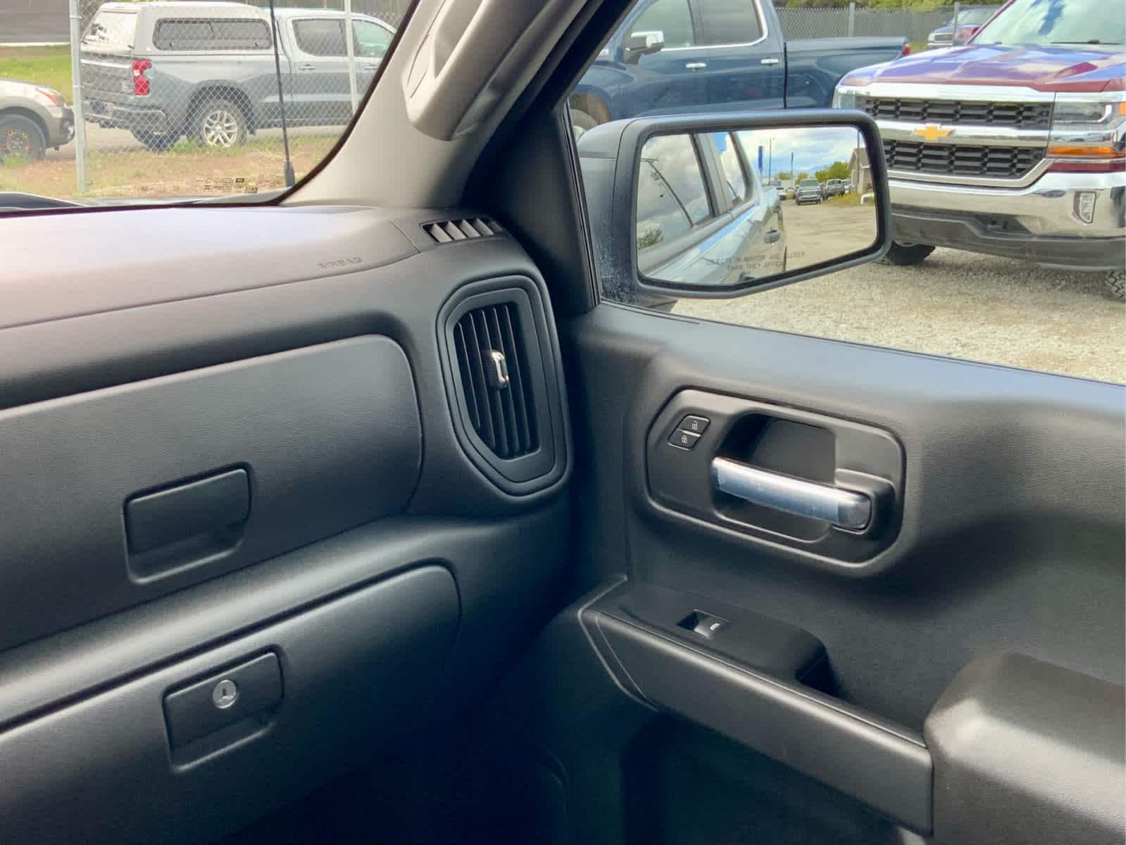 Thumbnail: 2026 Chevrolet Silverado 1500 - 40