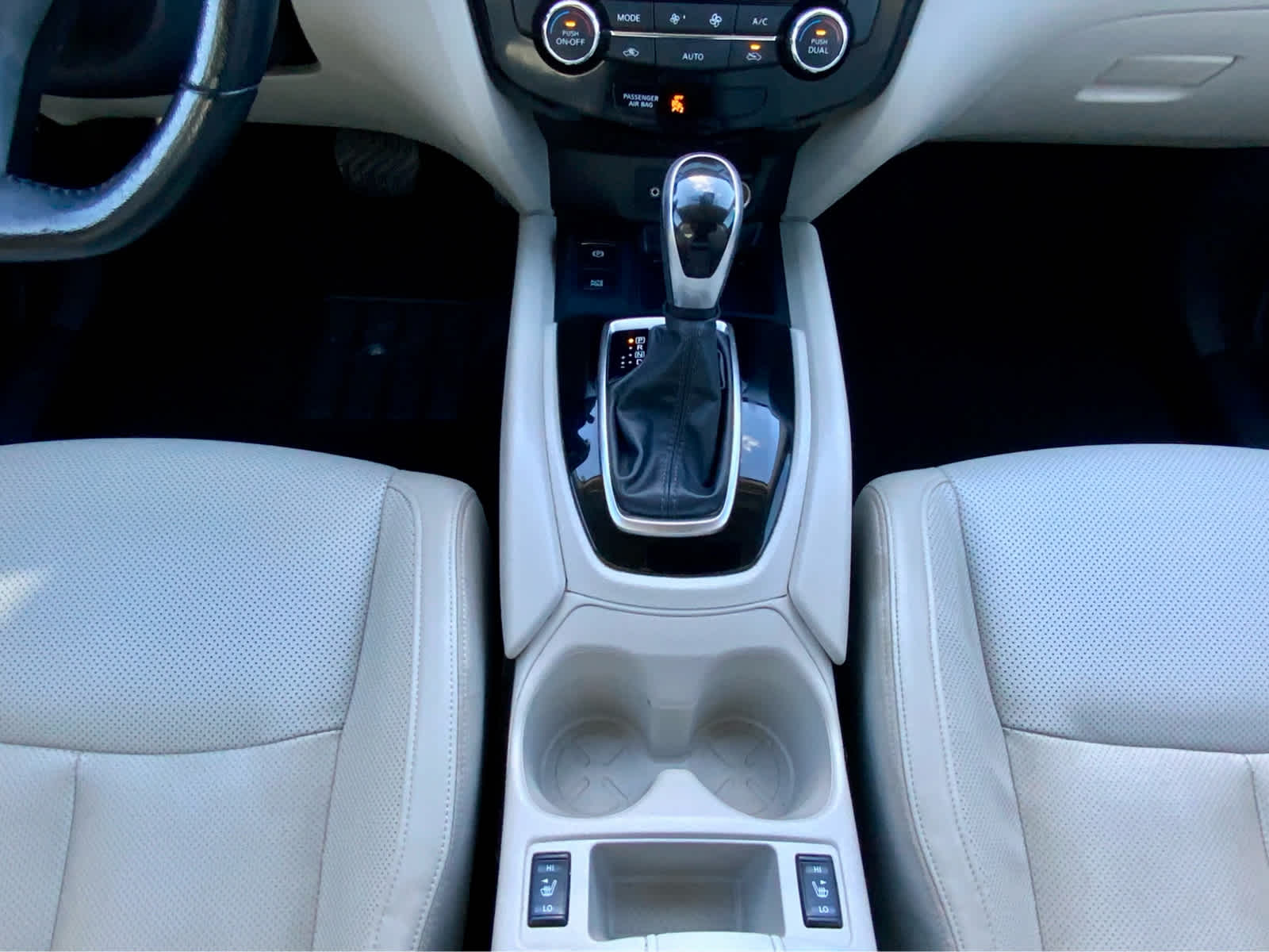 Thumbnail: 2022 Nissan Rogue Sport - 44