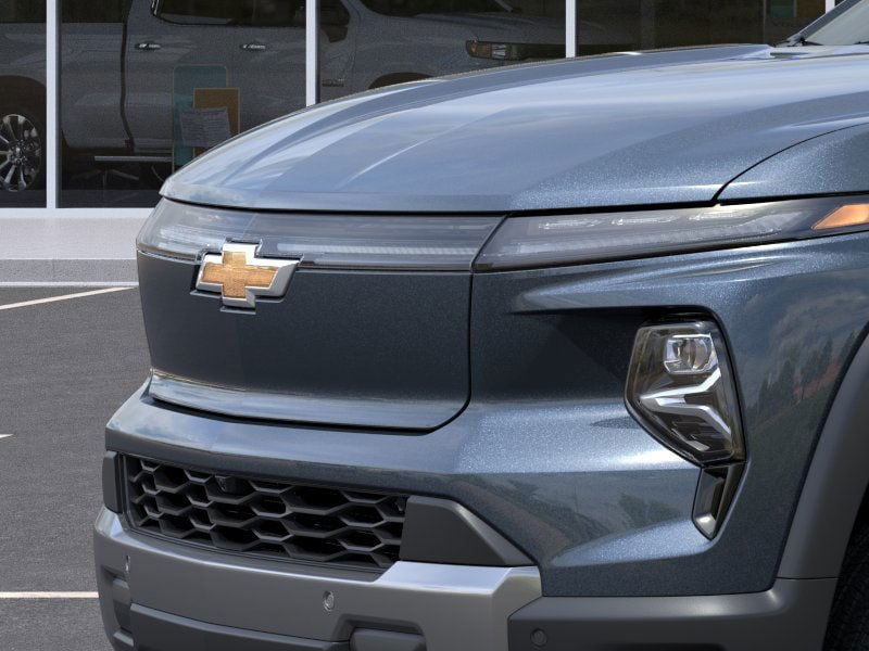 Thumbnail: 2025 Chevrolet Silverado EV - 13