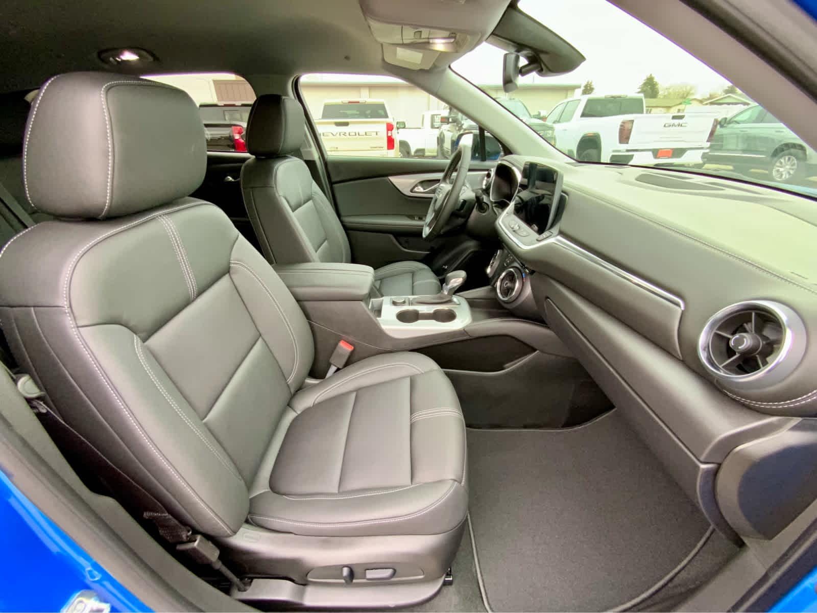 Thumbnail: 2025 Chevrolet Blazer - 25