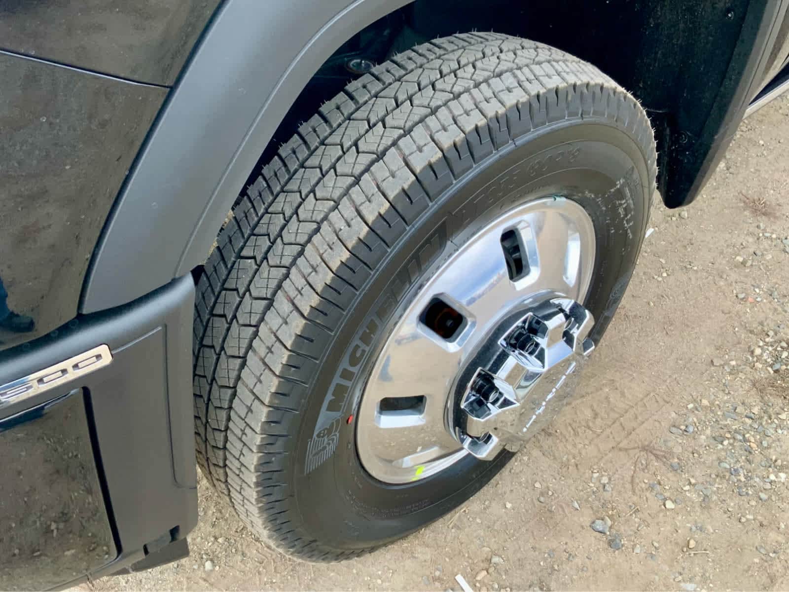 Thumbnail: 2026 GMC Sierra 3500 - 19