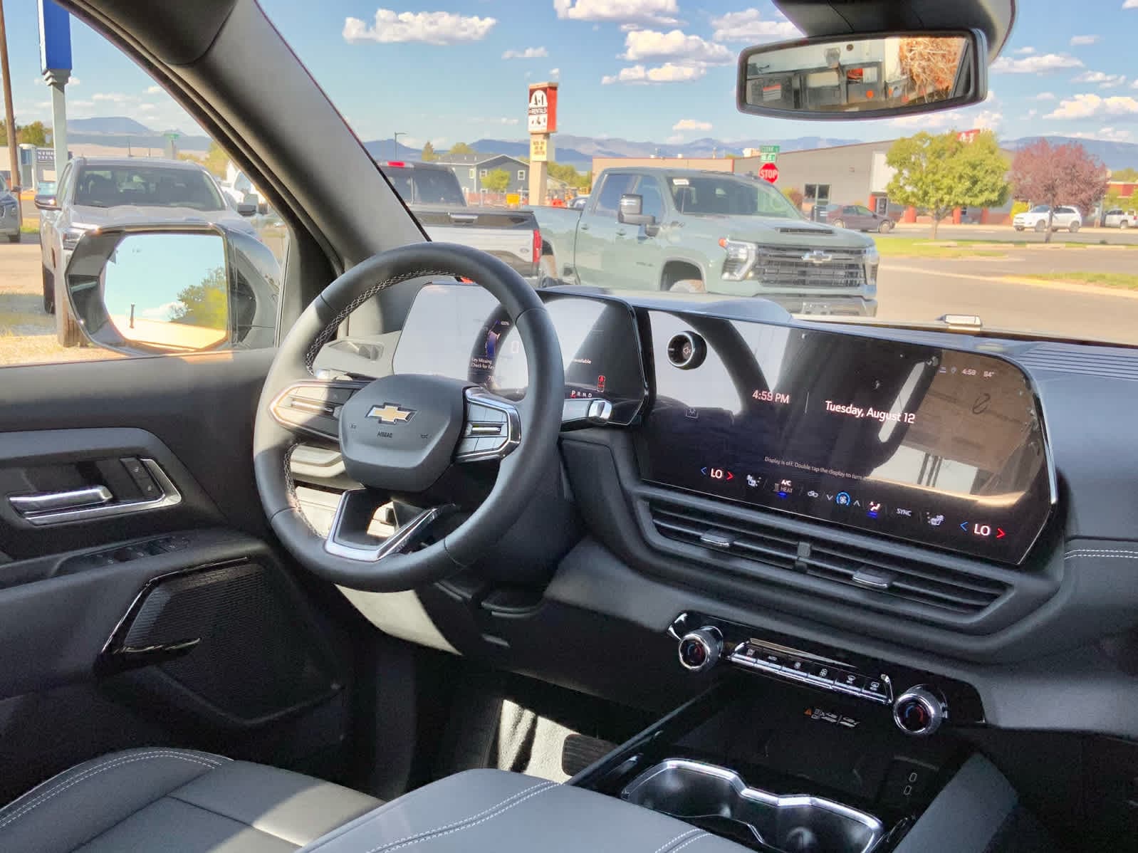 Thumbnail: 2026 Chevrolet Silverado EV - 38