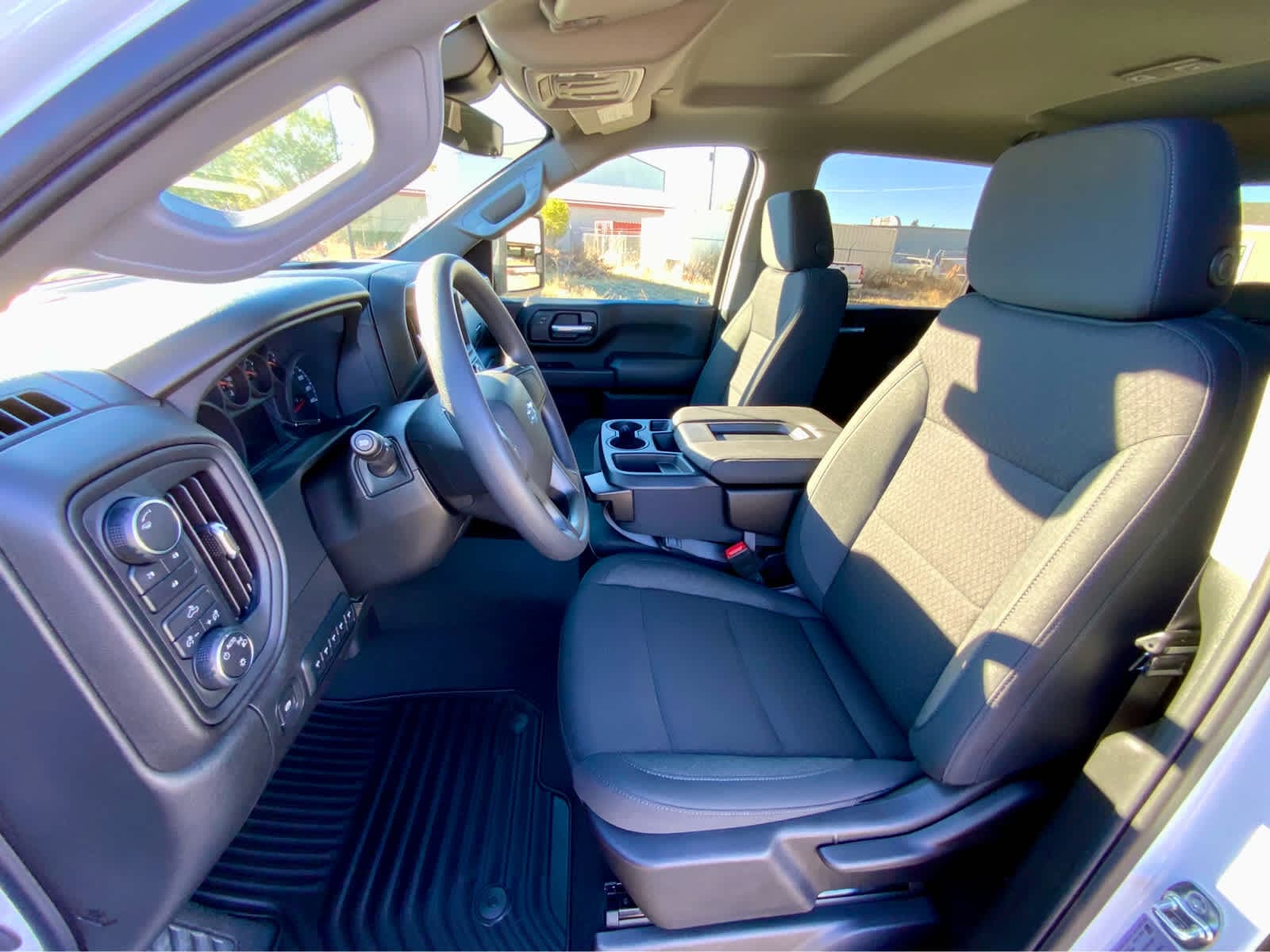 Thumbnail: 2026 Chevrolet Silverado 2500 - 32