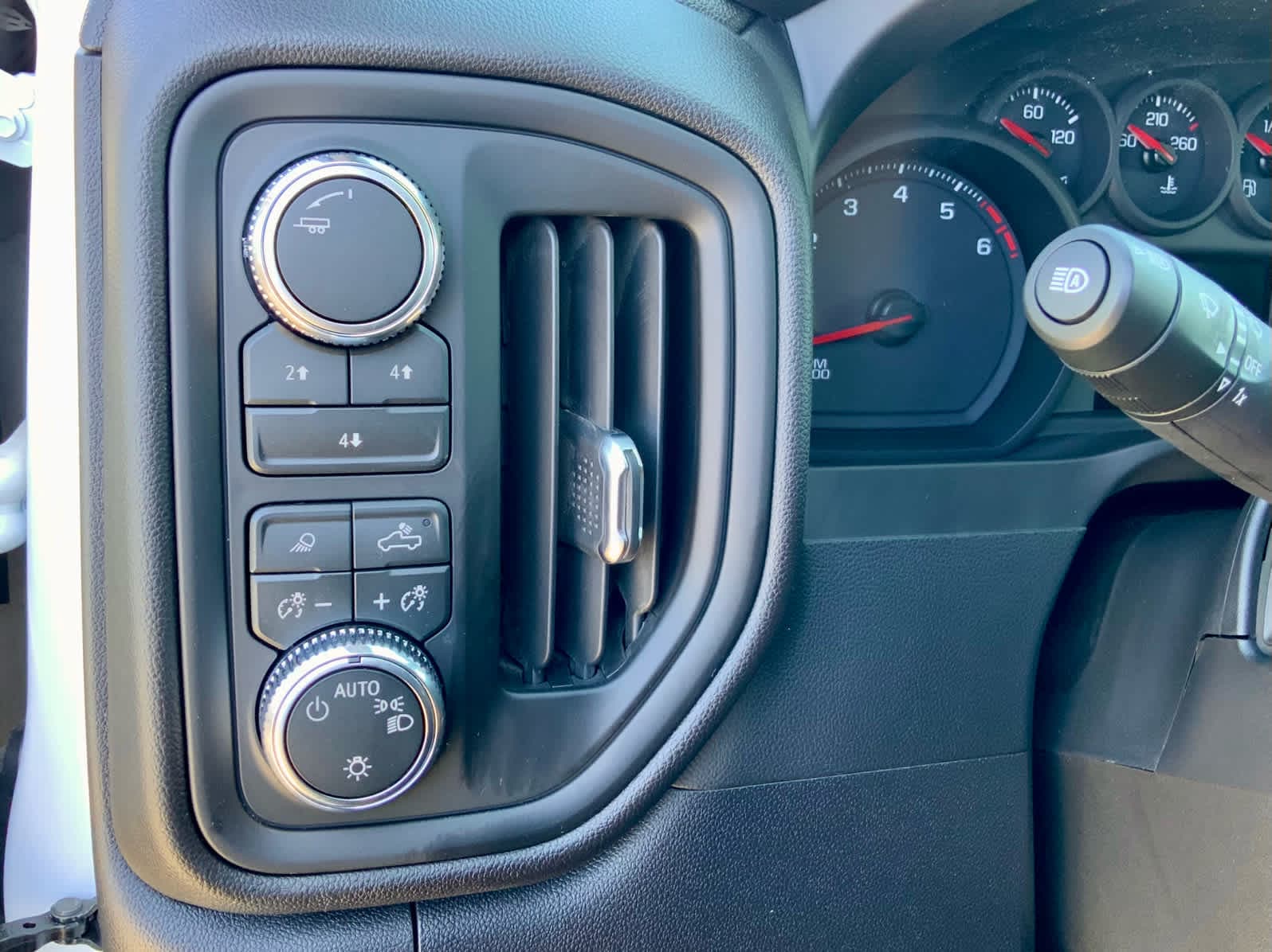 Thumbnail: 2026 GMC Sierra 2500 - 44