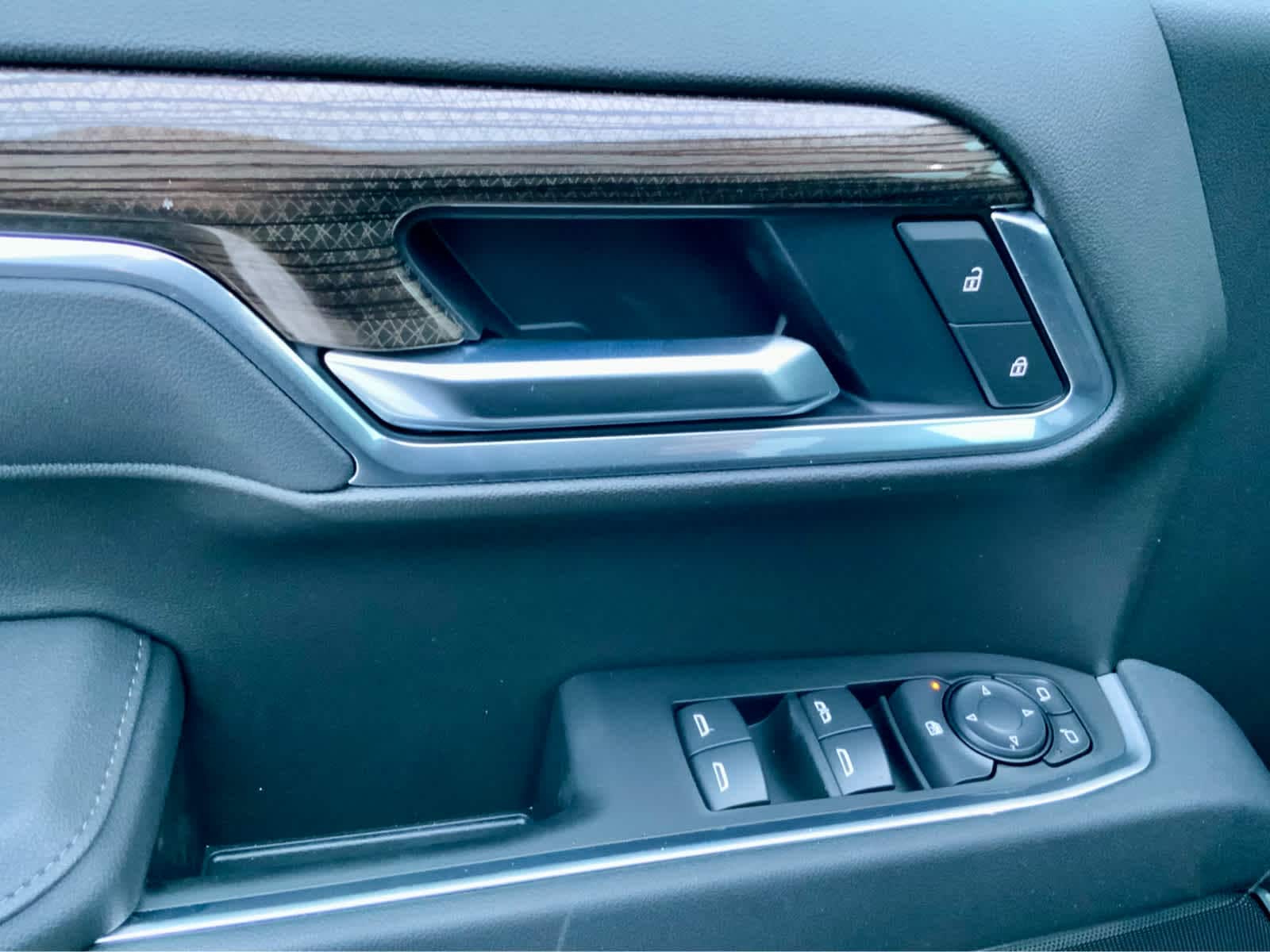 Thumbnail: 2026 Chevrolet Silverado 1500 - 49