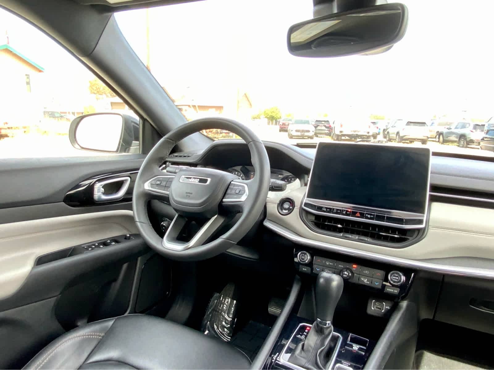 Thumbnail: 2023 Jeep Compass - 38