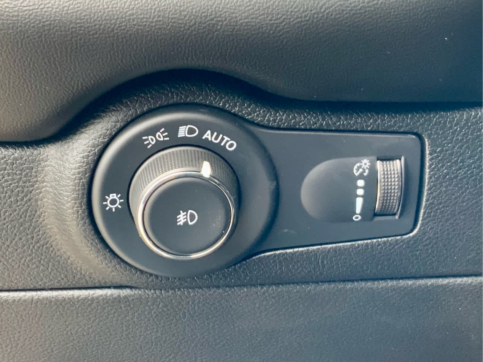 Thumbnail: 2022 Dodge Durango - 45