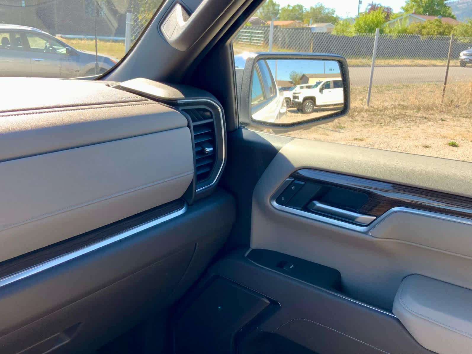 Thumbnail: 2026 Chevrolet Silverado 1500 - 43