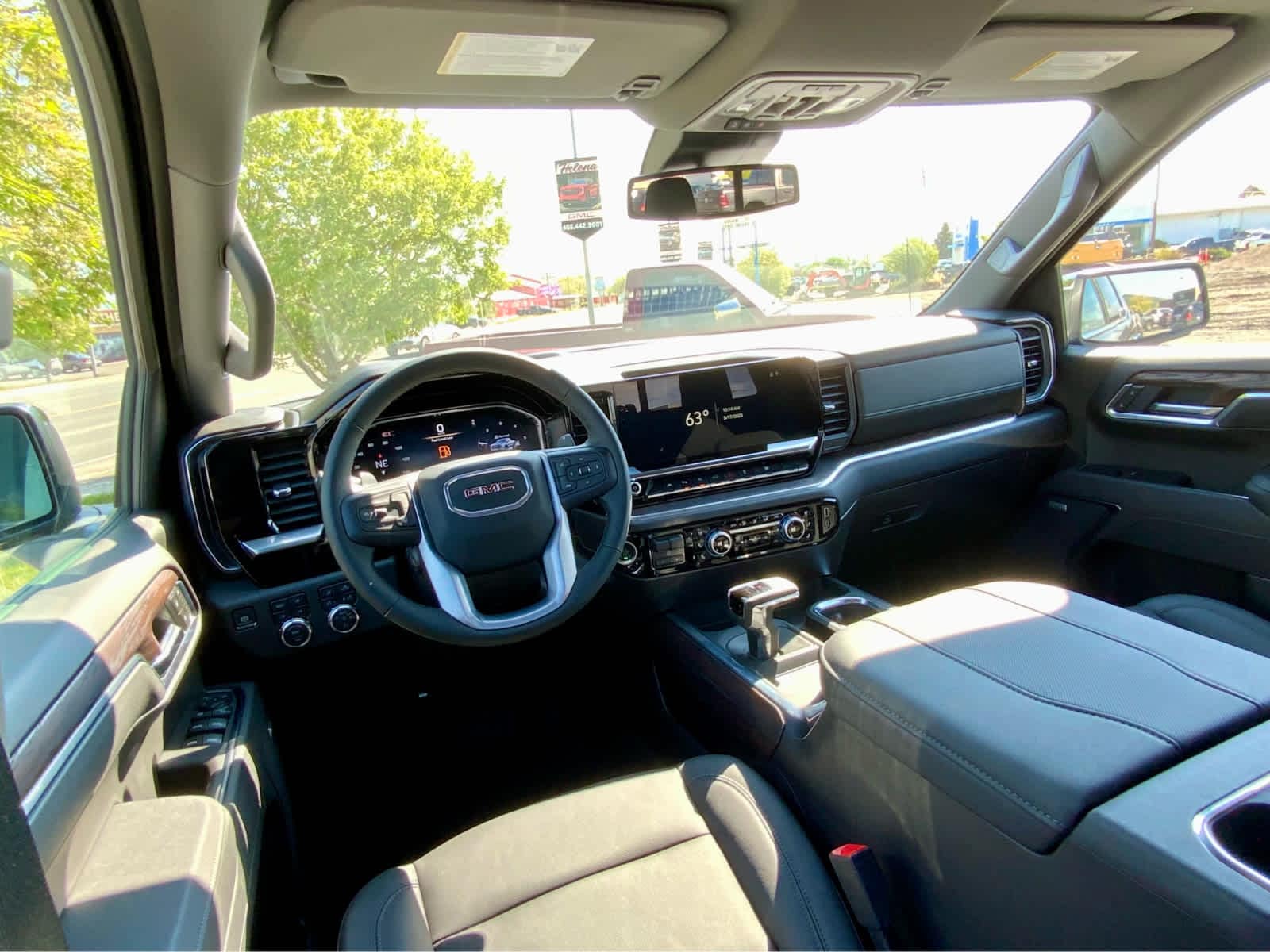 2025 GMC Sierra 1500 SLT 38