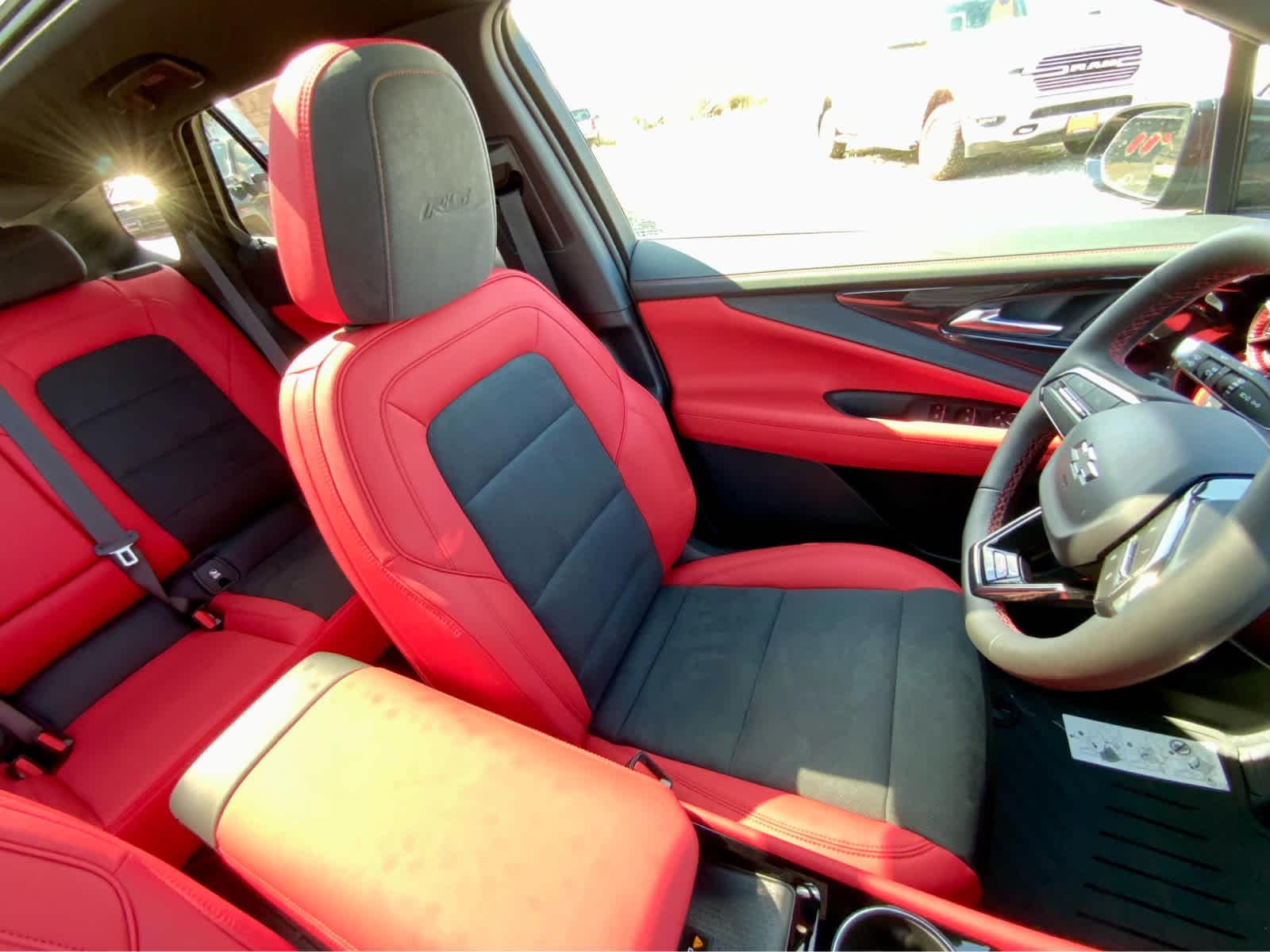 Thumbnail: 2025 Chevrolet Blazer EV - 30