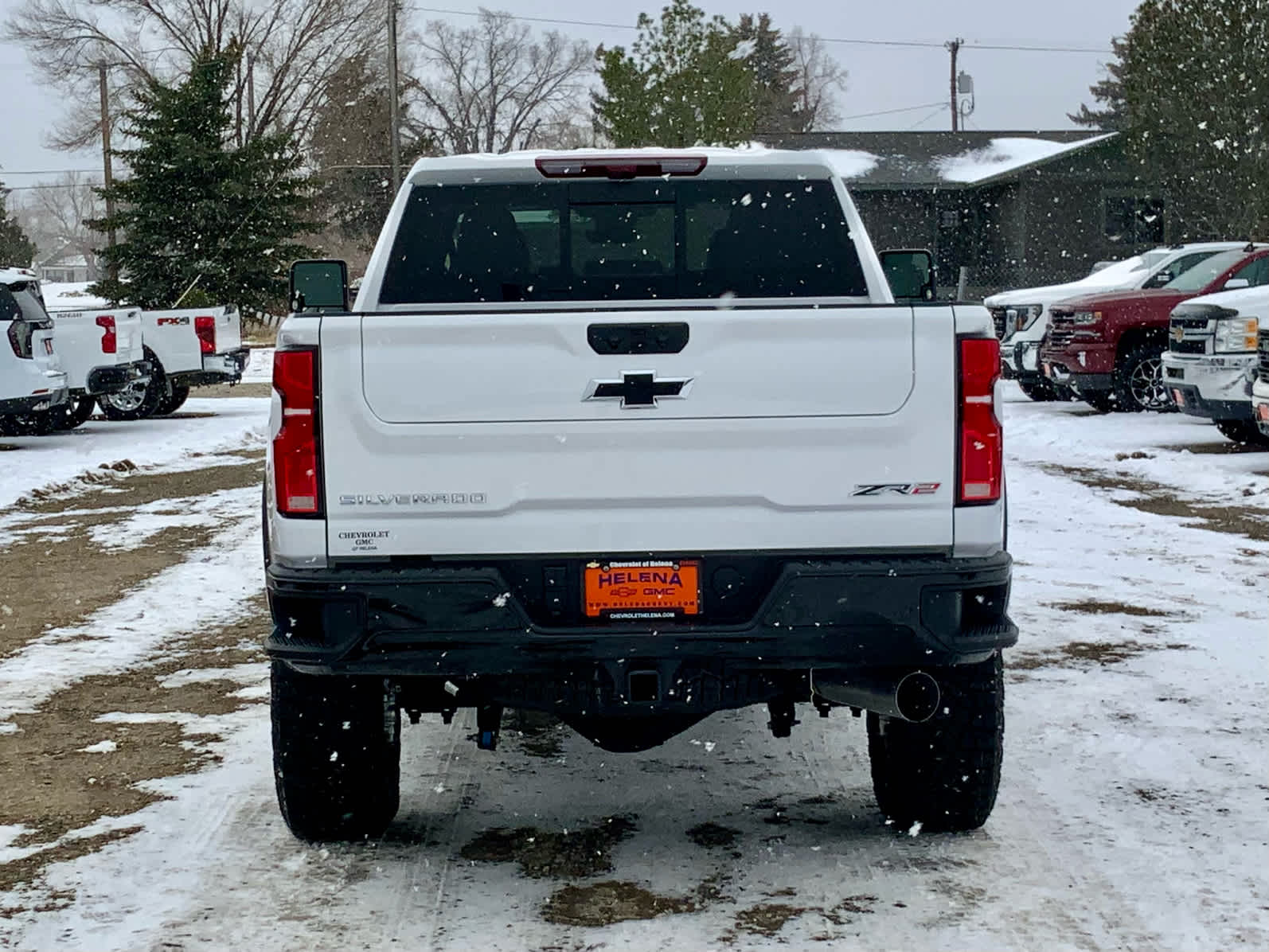 2026 Chevrolet Silverado 2500HD ZR2 photo 3