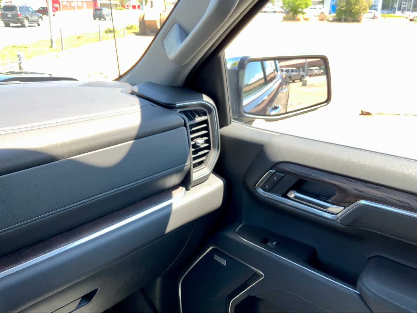 Thumbnail: 2025 GMC Sierra 1500 - 35