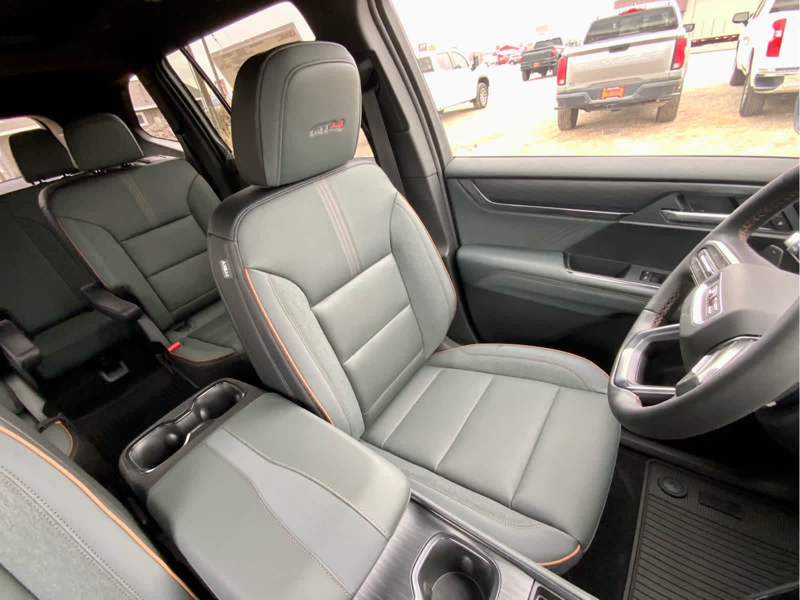 Thumbnail: 2026 GMC Acadia - 31