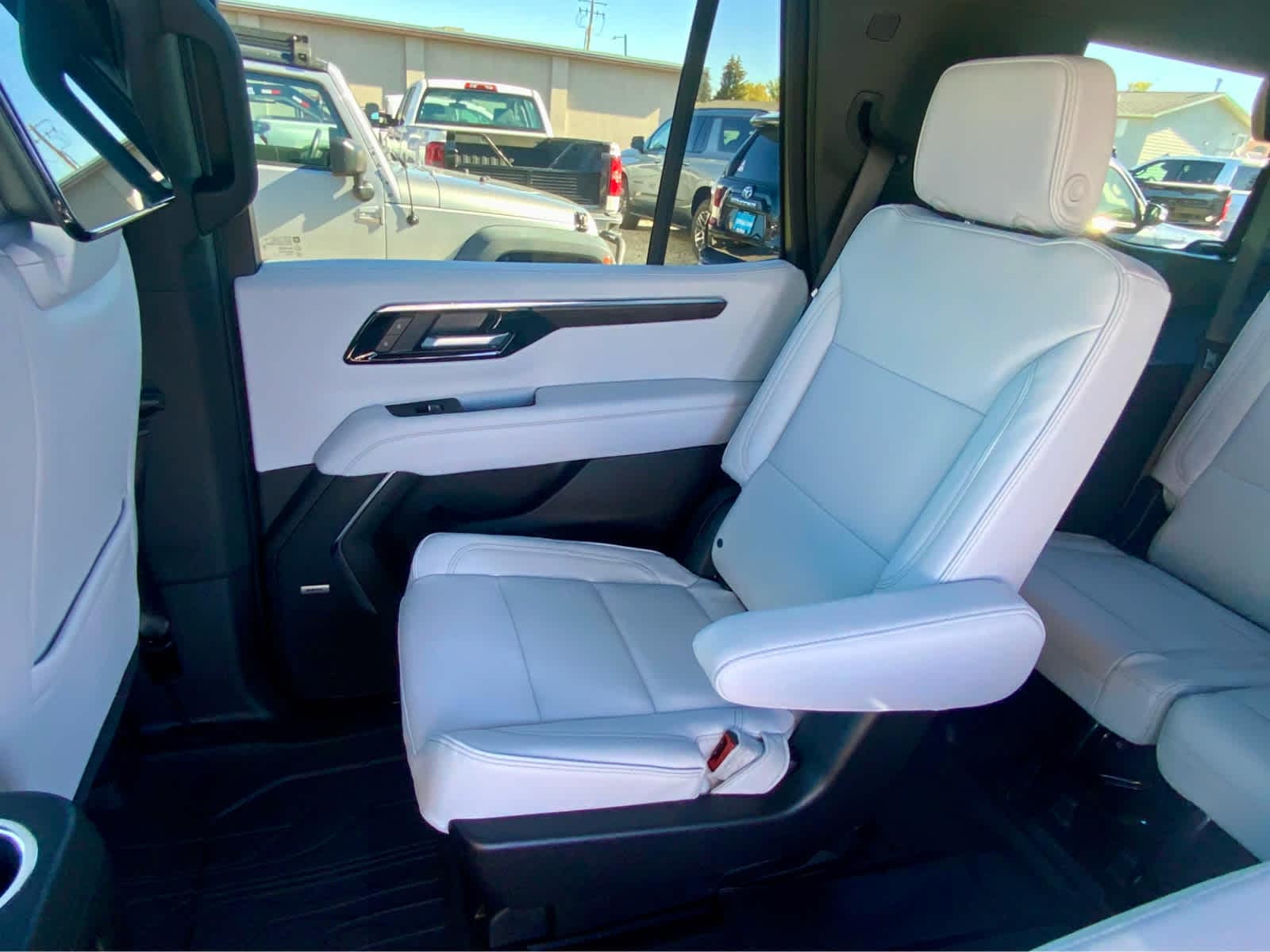 Thumbnail: 2026 Chevrolet Tahoe - 31