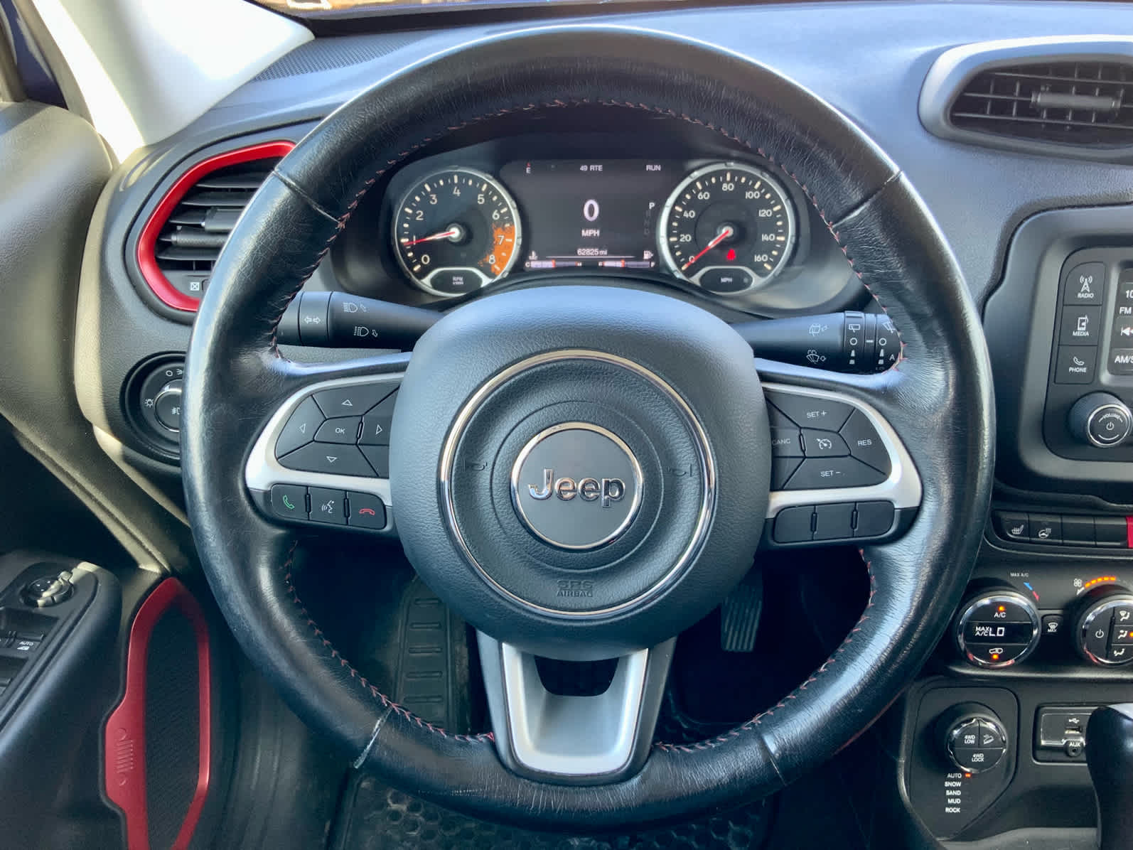 Thumbnail: 2017 Jeep Renegade - 31