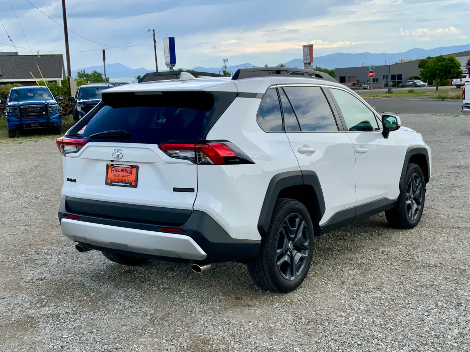 Thumbnail: 2022 Toyota RAV4 - 5