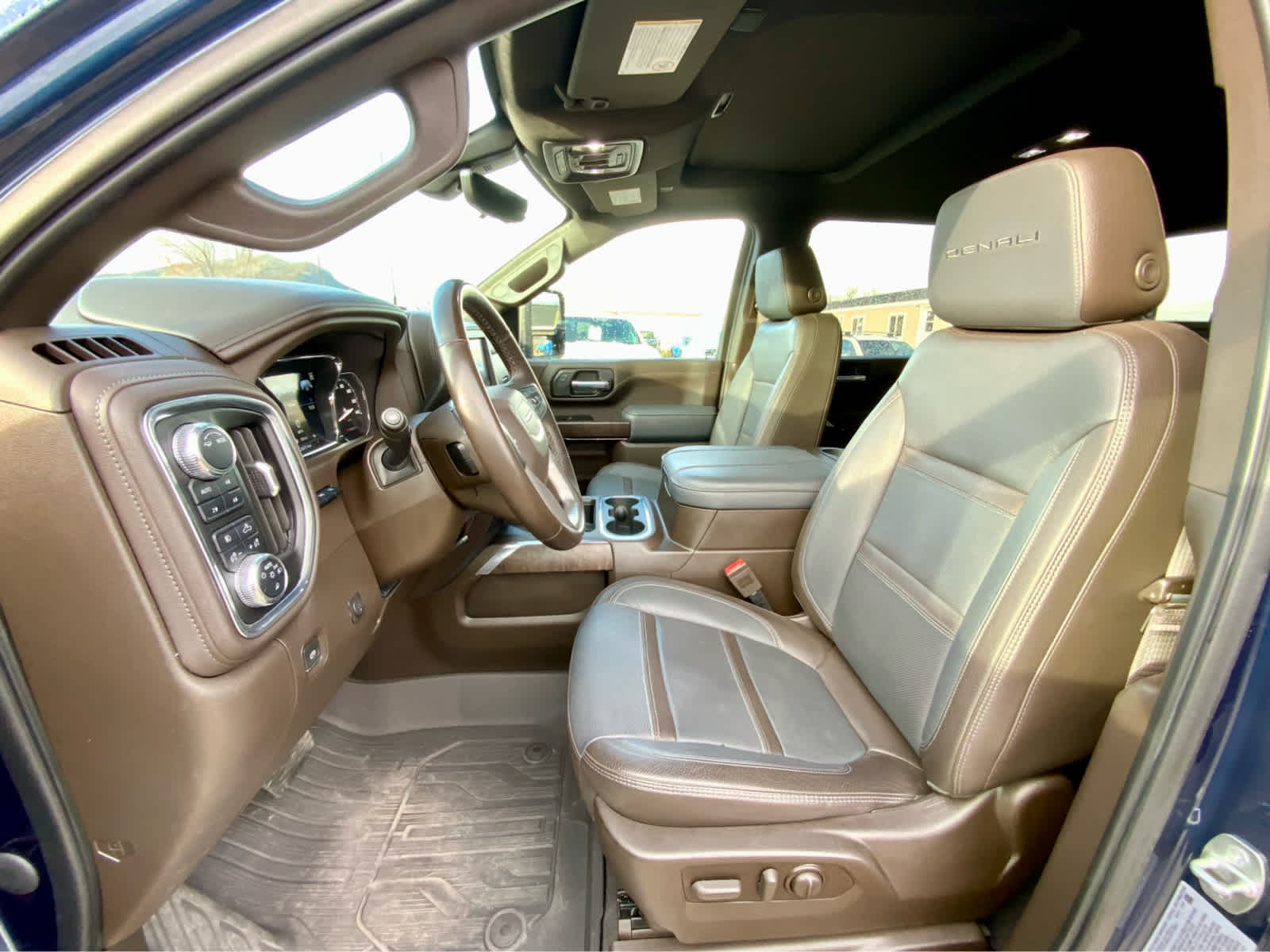 Thumbnail: 2023 GMC Sierra 3500 - 24