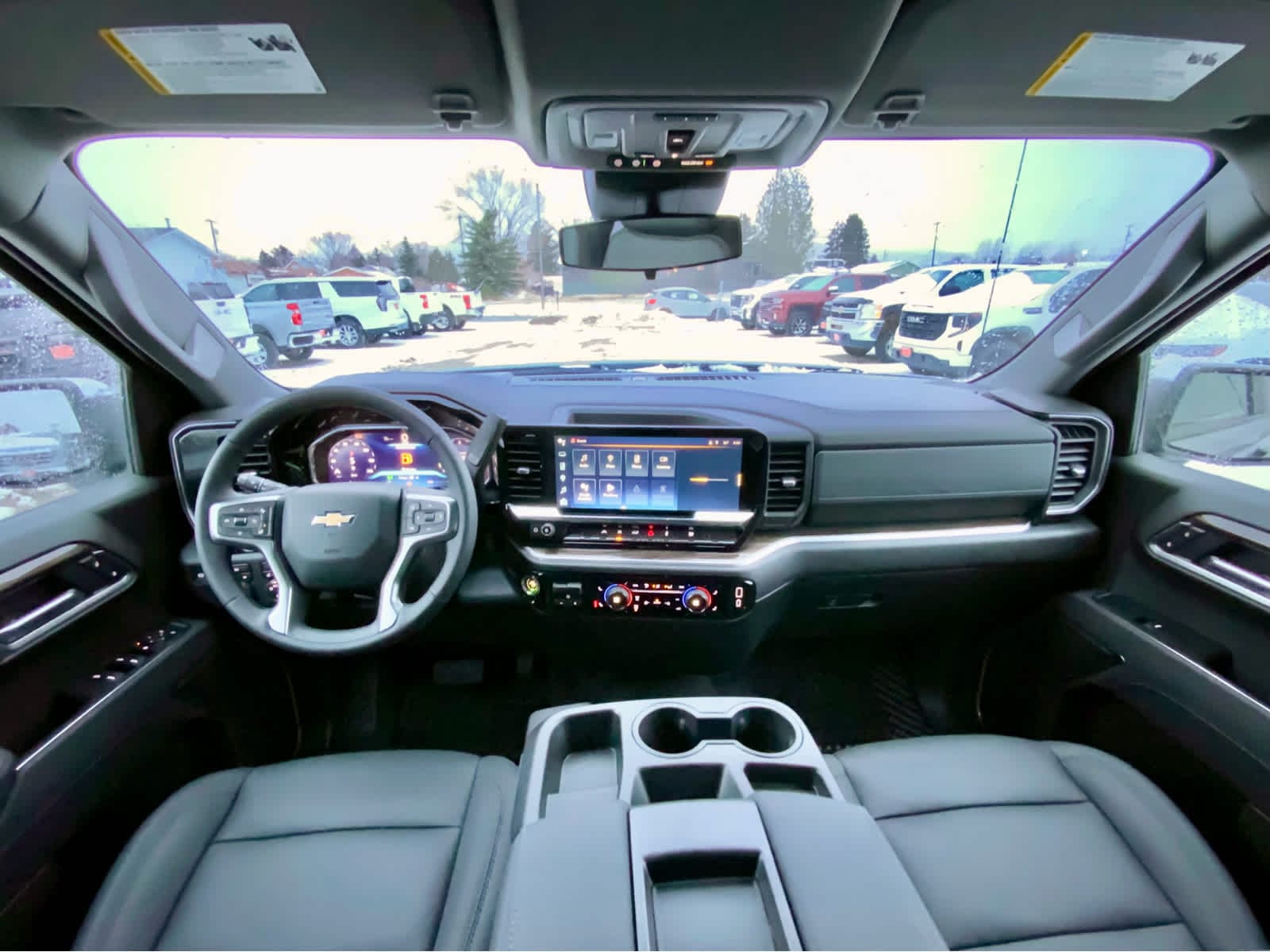 Thumbnail: 2026 Chevrolet Silverado 1500 - 32