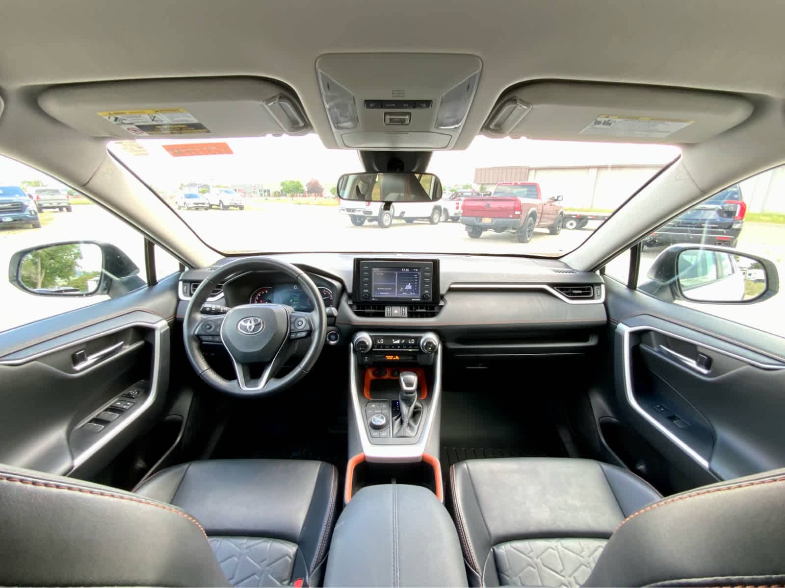 Thumbnail: 2022 Toyota RAV4 - 32