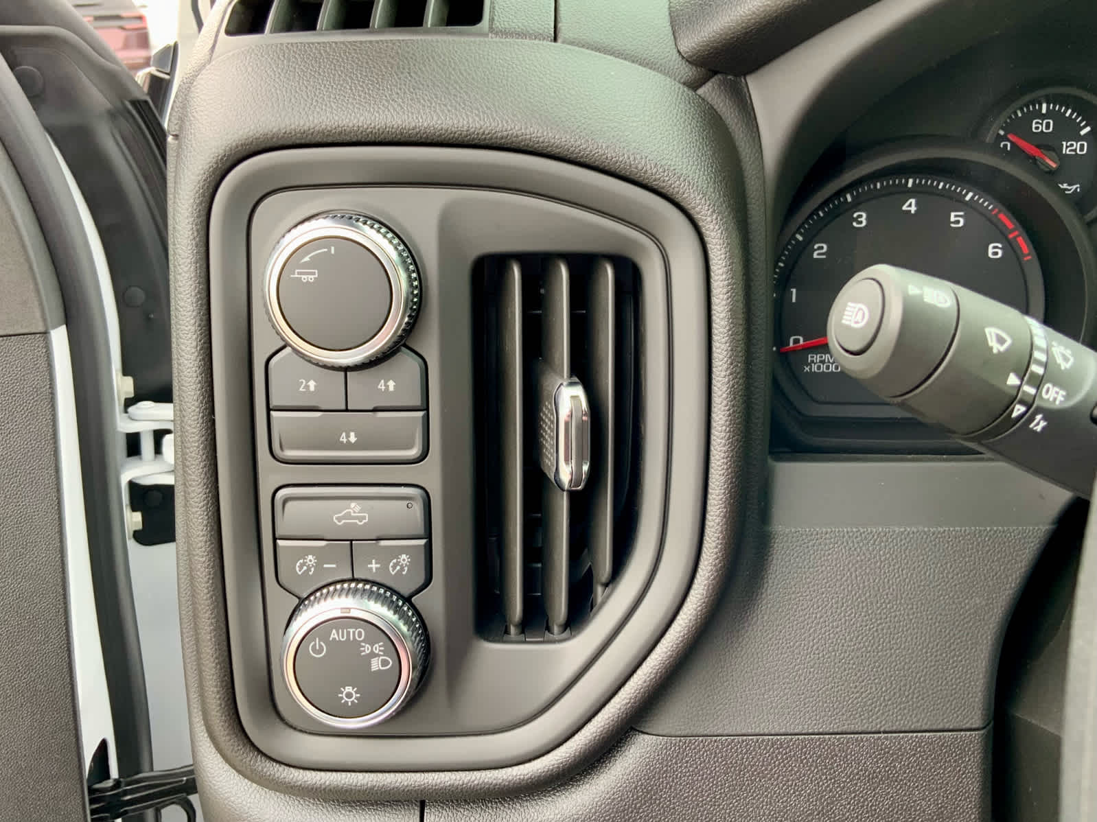 Thumbnail: 2025 GMC Sierra 3500 - 51