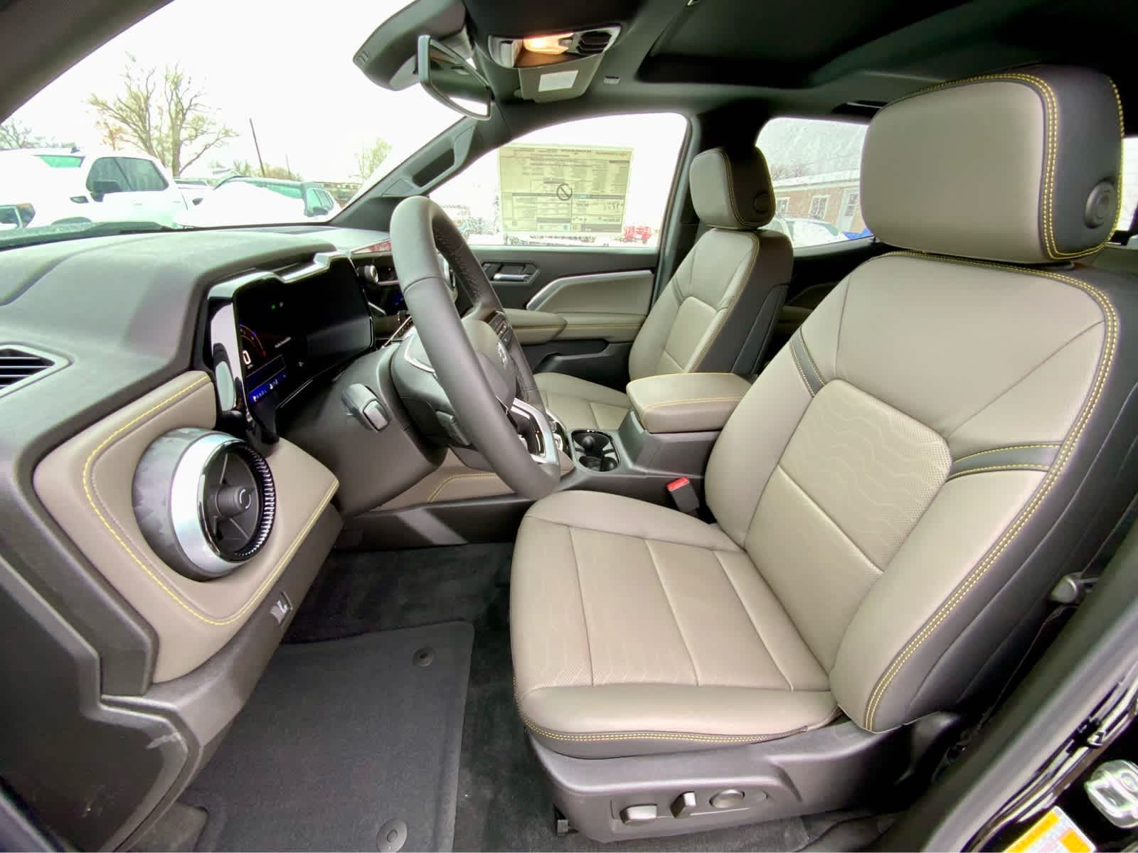 Thumbnail: 2026 Chevrolet Colorado - 22