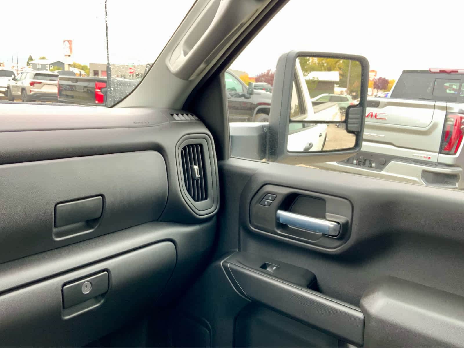 Thumbnail: 2026 GMC Sierra 2500 - 44