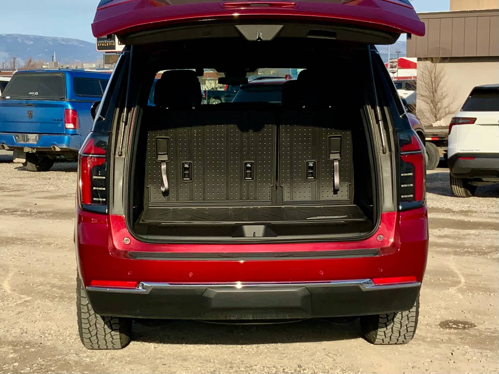 Thumbnail: 2025 Chevrolet Tahoe - 19