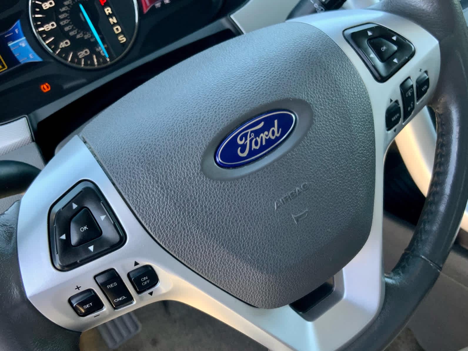 Thumbnail: 2013 Ford Edge - 33