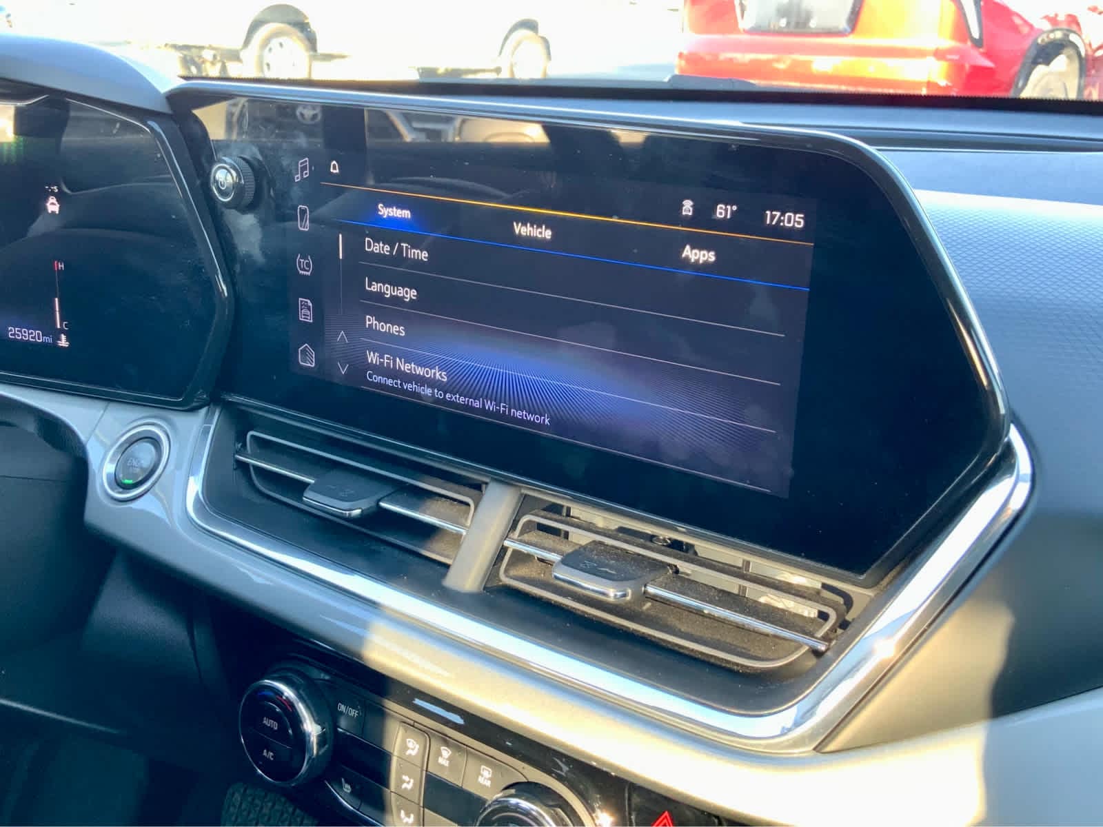 Thumbnail: 2025 Chevrolet Trax - 38