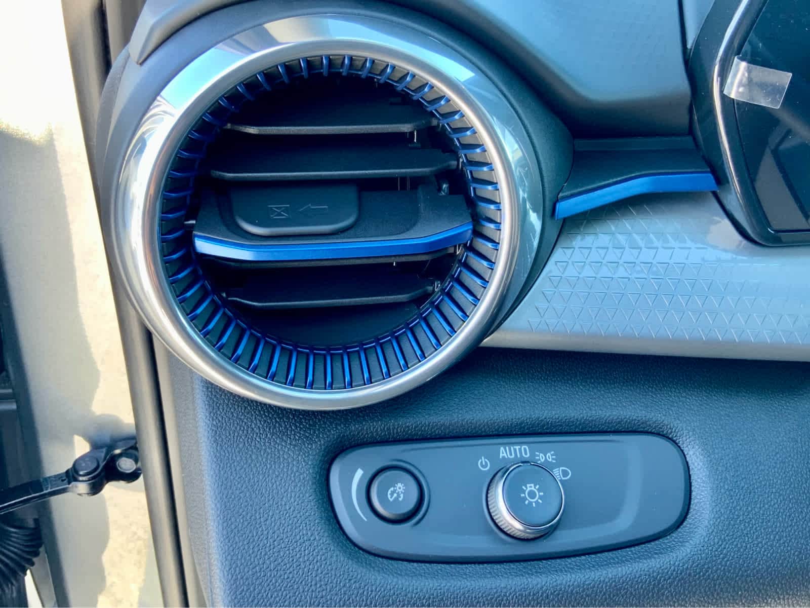 Thumbnail: 2026 Chevrolet Trax - 47